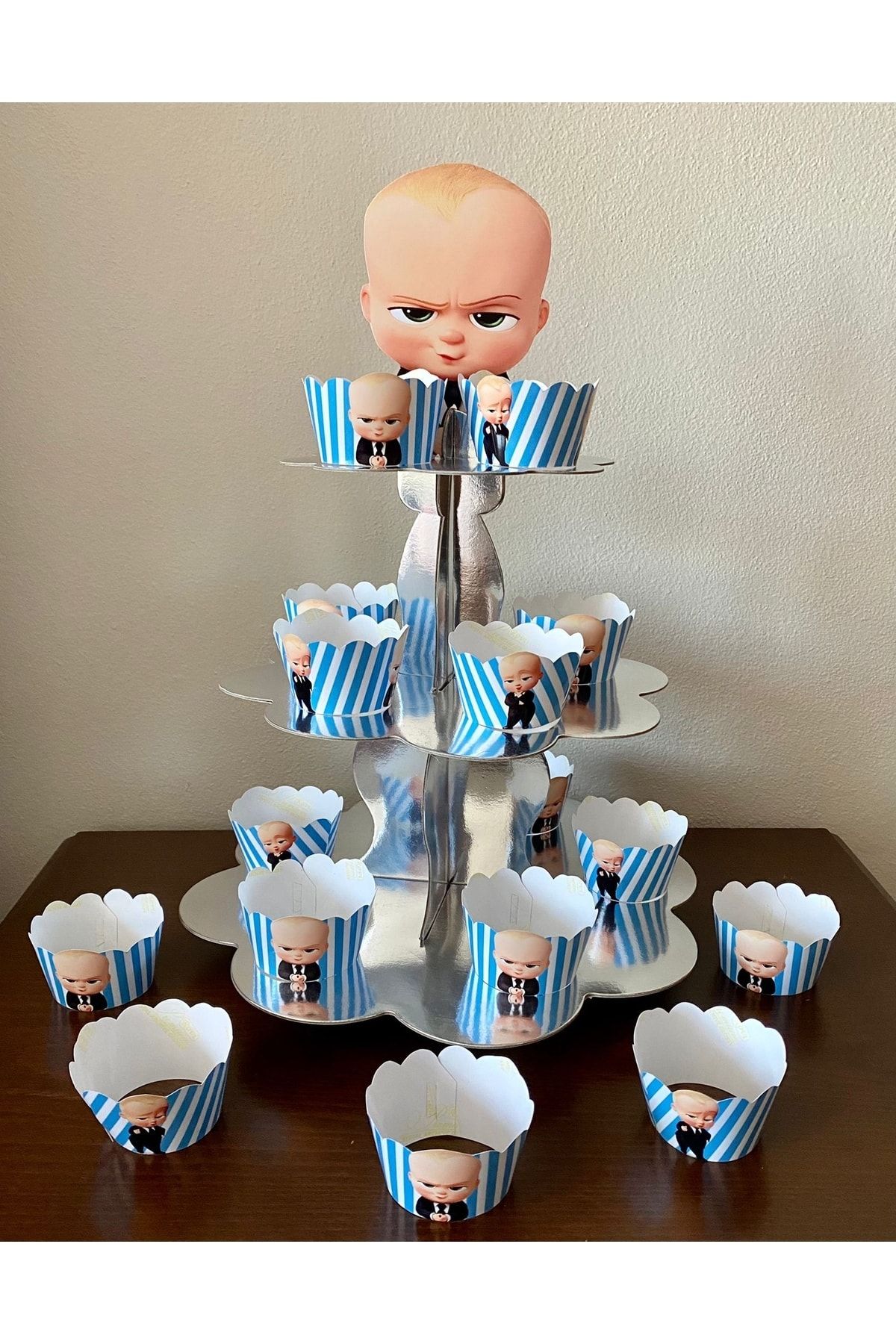 Okarttasarım Baby Boss (PATRON BEBEK) Cupcake Standı Ve 10 Adet Cupcake Sargısı