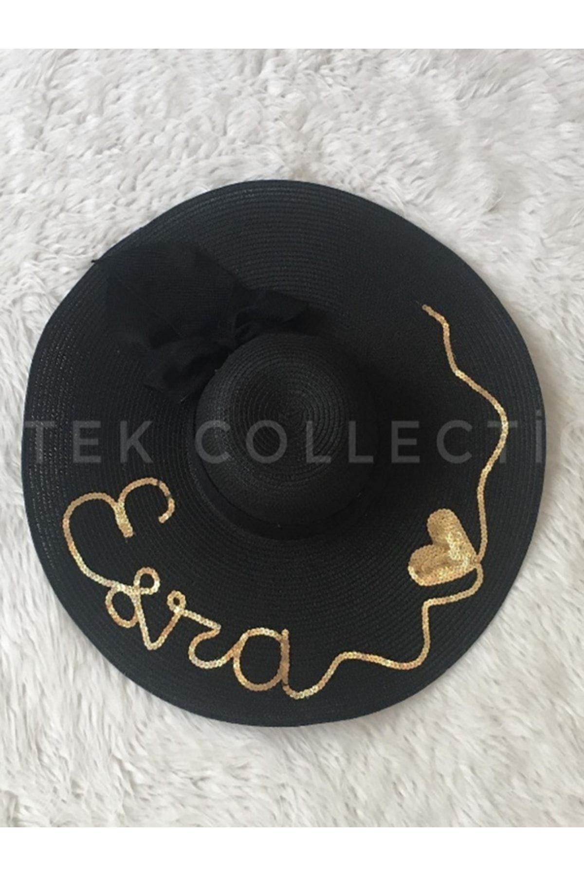 Petek Collection Kişiye Özel Yazılı Yetişkin Siyah Hası Şapka (YAZILACAK YAZIYI SORU KISMINA BELİRTİNİZ)