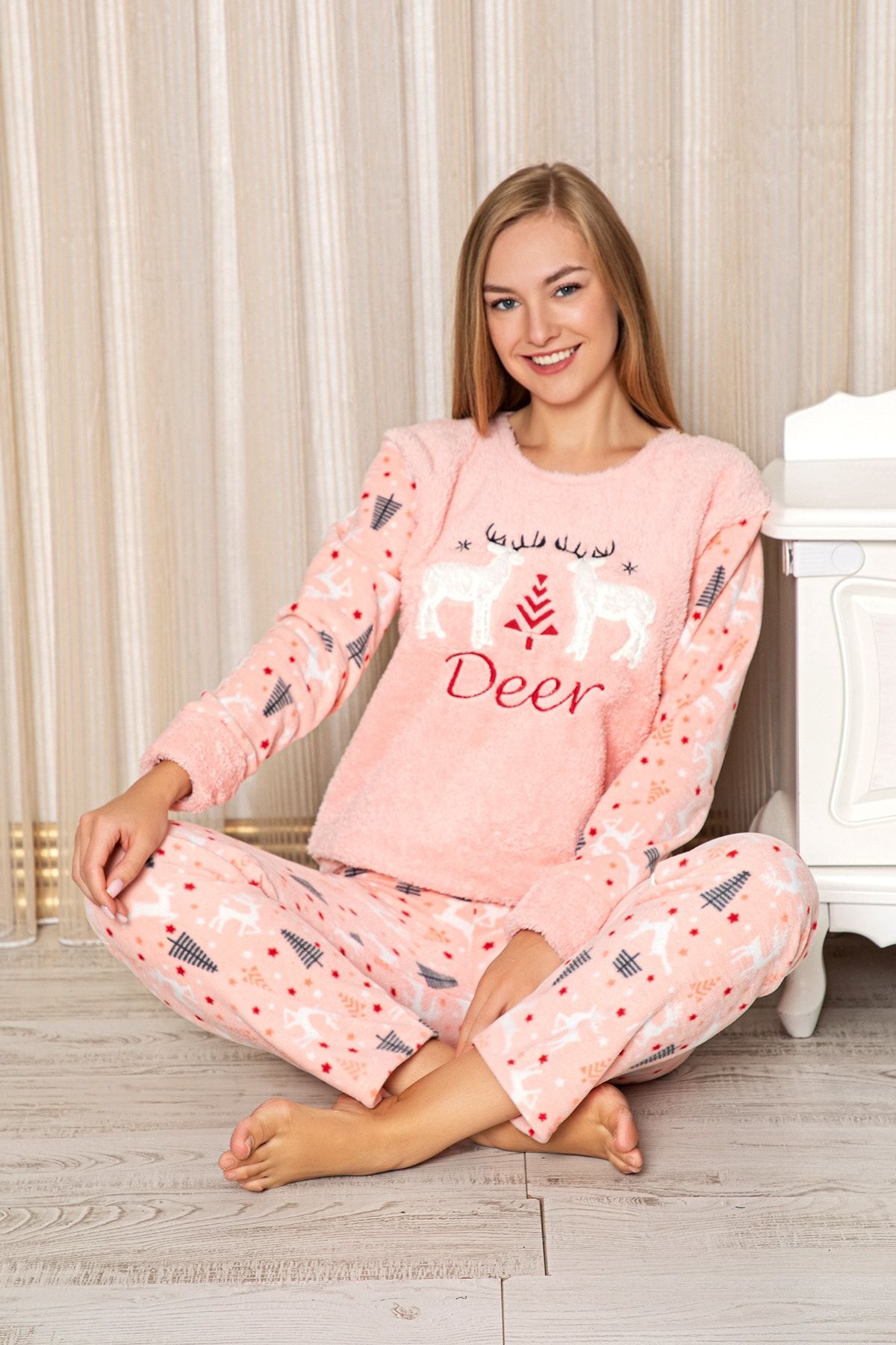 Nisanca Kışlık Peluş Polar Yılbaşı Temalı Kadın Pijama Takımı