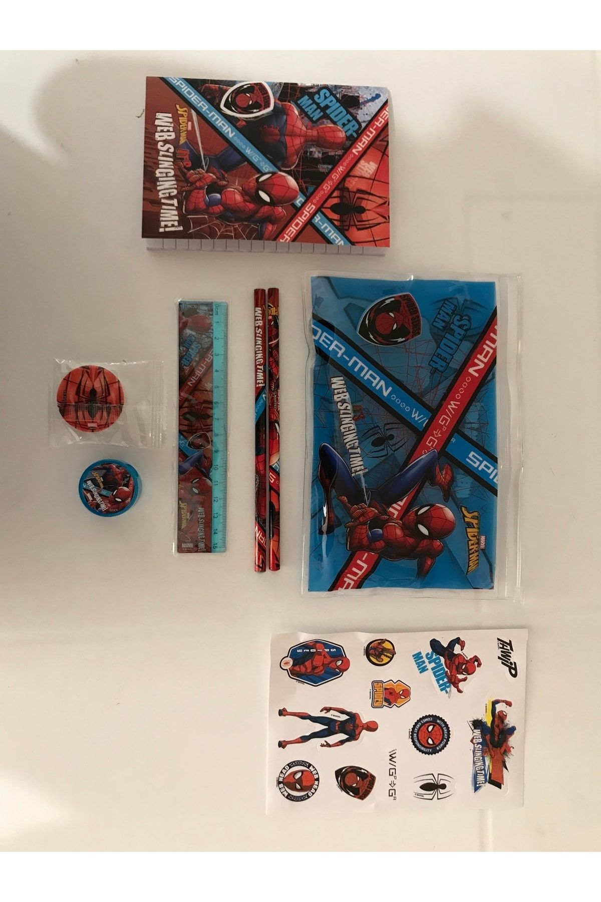 MARVEL Spiderman Kalem Kutulu Kırtasiye Seti Web Slıngıng Time 8 Parça