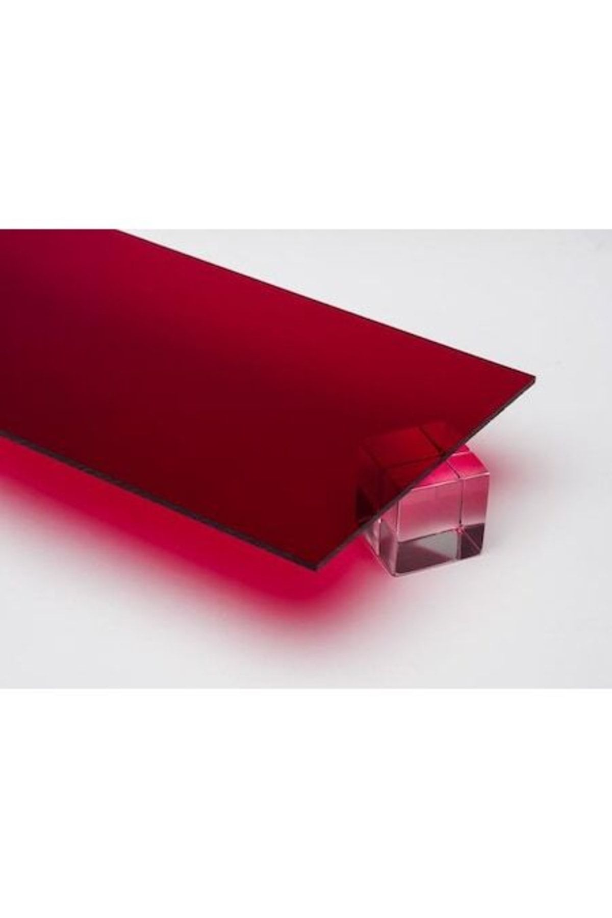 Işık Plastik 2.8 - 3mm Transparan Kırmızı Pleksiglas Levha