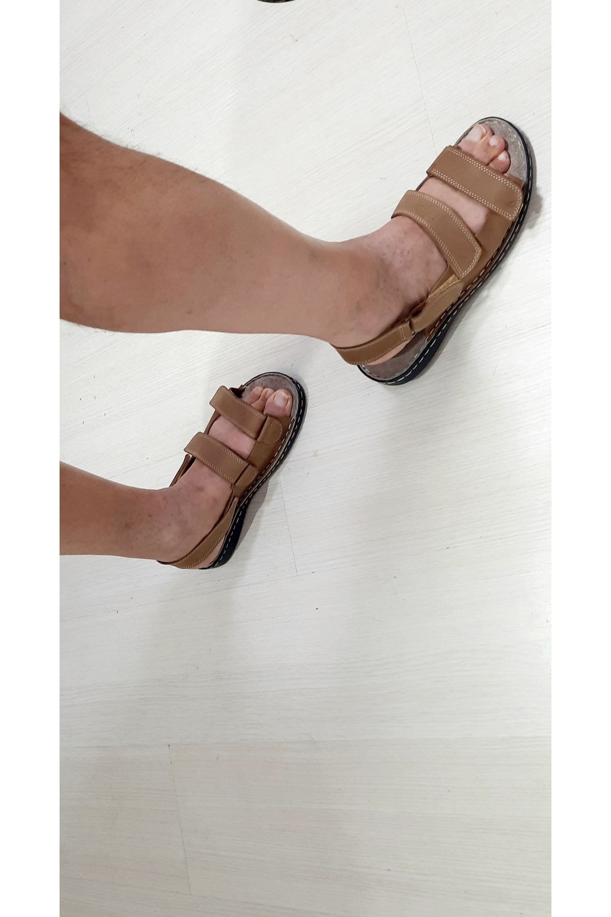 KAPAR Hakiki Dana Derisinden Üç Cırtlı Açık Kahve Rengi Sandalet