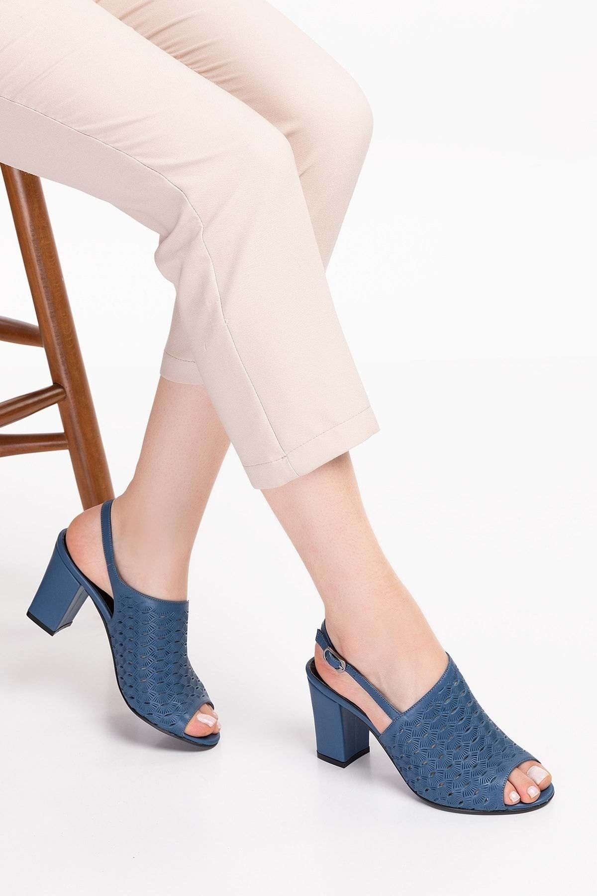 Gondol Kadın Hakiki Deri Lazer Kesim Klasik Topuklu Ayakkabı Şhn.835 - Mavi - 43