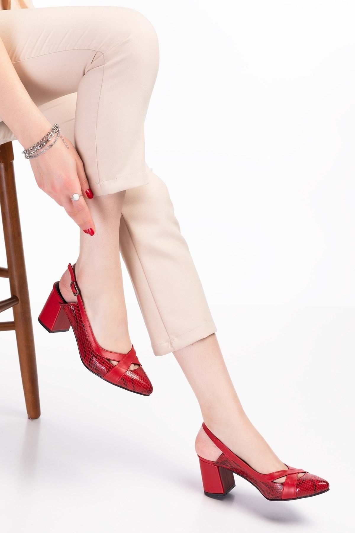 Gondol Hakiki Deri Yılan Desen Ayrıntılı Topuklu Ayakkabı Şhn.0738 - Kırmızı Yılan- 40