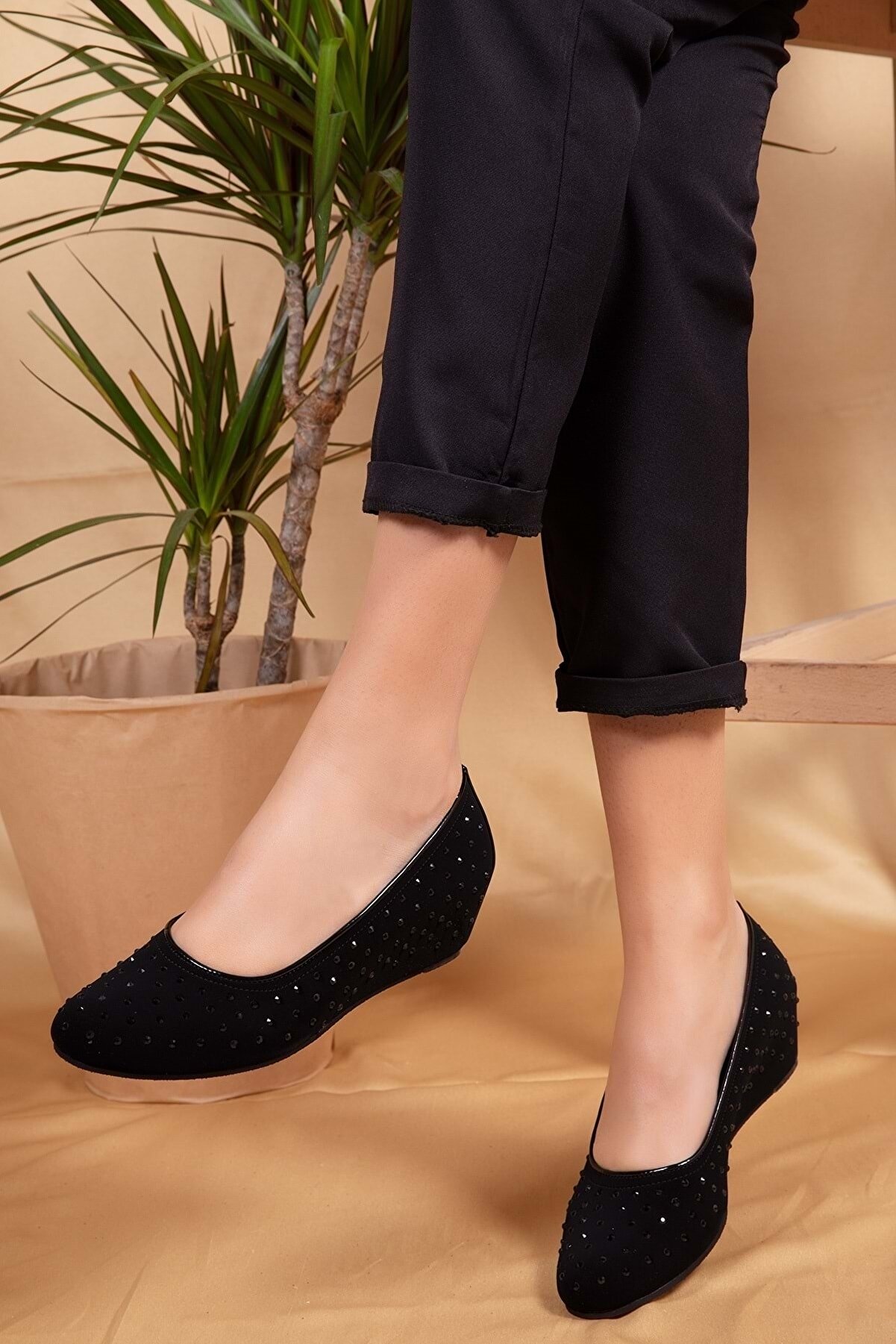 Gondol Kadın Siyah -Ev Ayakkabısı