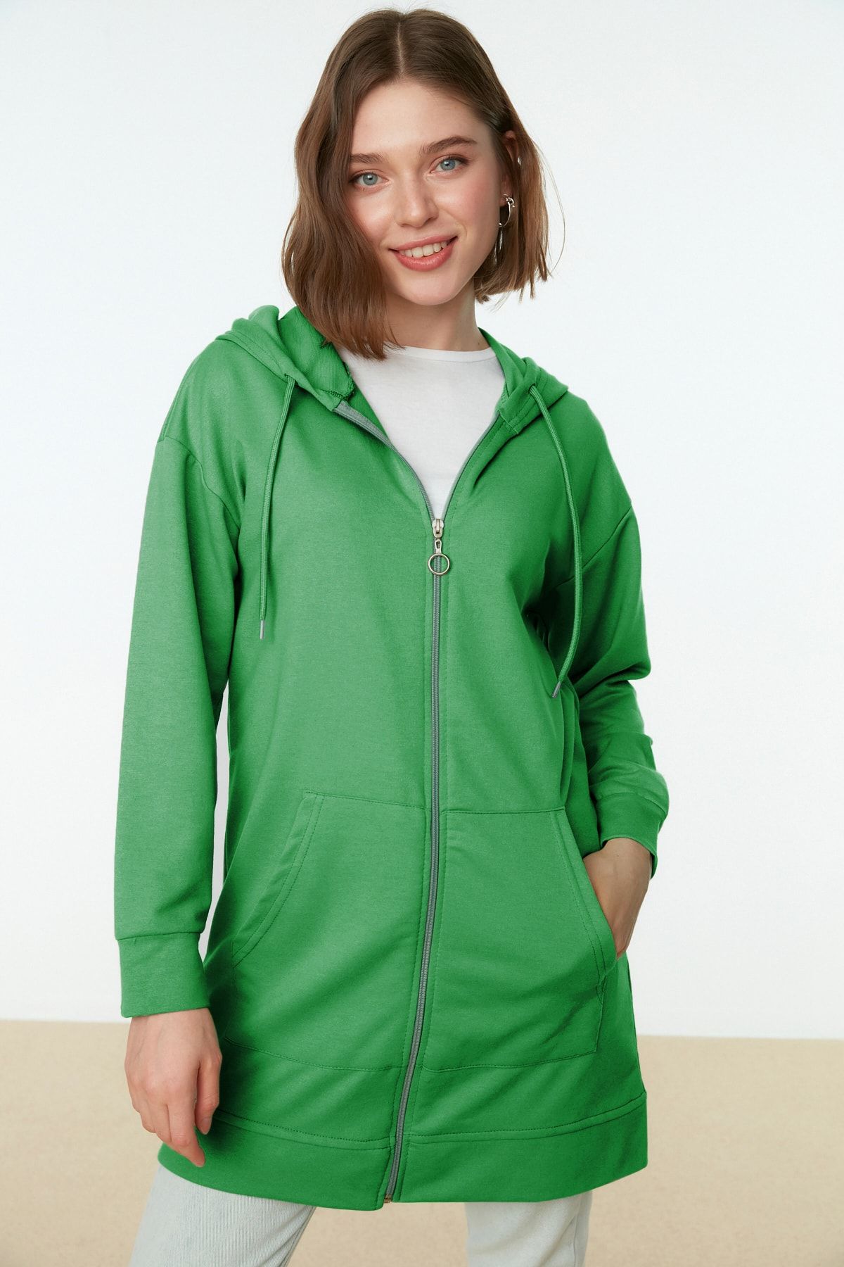 TRENDYOL MODEST Yeşil Kapüşonlu Fermuarlı Basic Örme Geniş Kalıp Oversize Sweatshirt Hırka TCTAW22TW0137