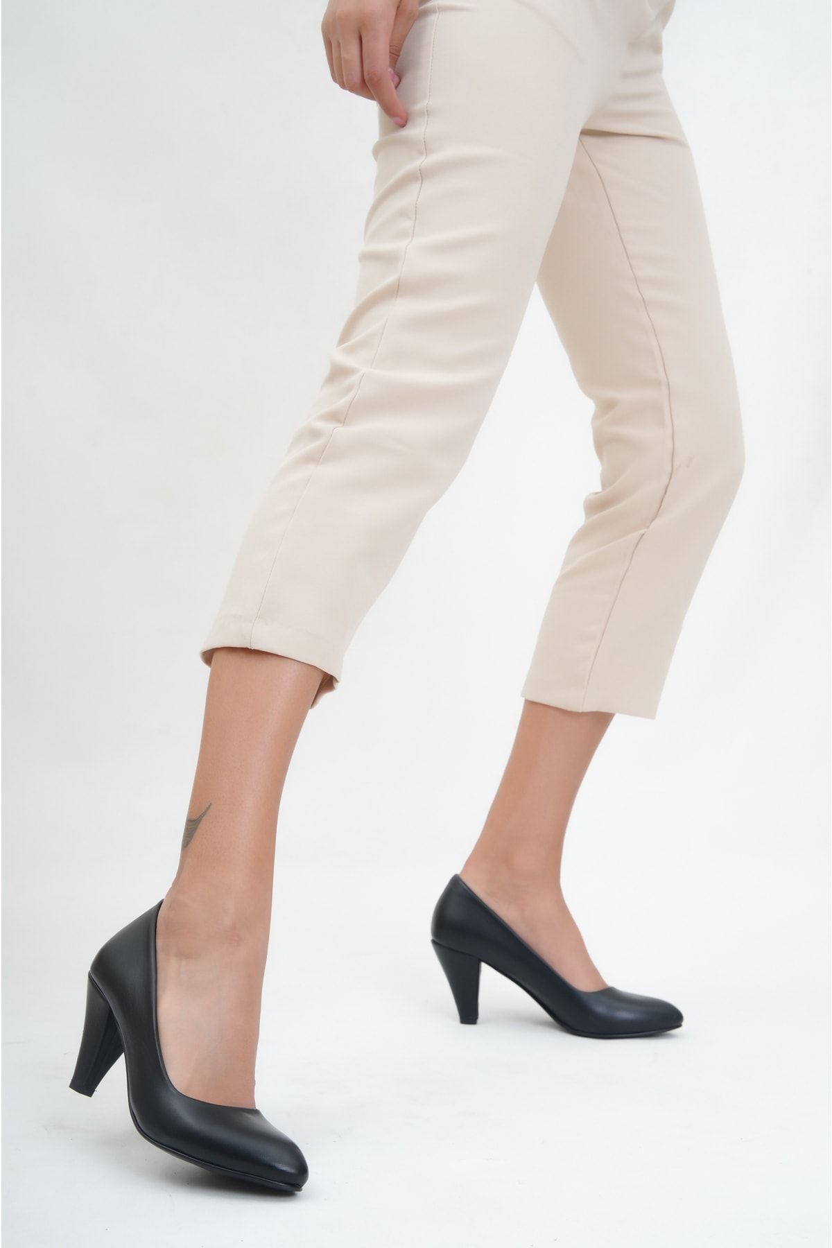 Deripabuc Hakiki Deri Siyah Kadın Topuklu Deri Ayakkabı Trc-0301
