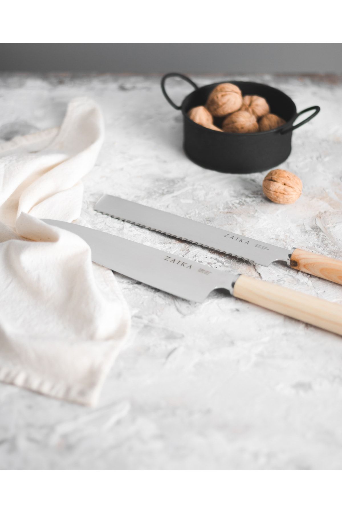 Zaika 2'li Set Gyutou 21 Cm Ve 20 Cm Tırtıklı Ekmek Bıçağı Ahşap Saplı Şef Bıçakları Seti- Paslanmaz Çelik