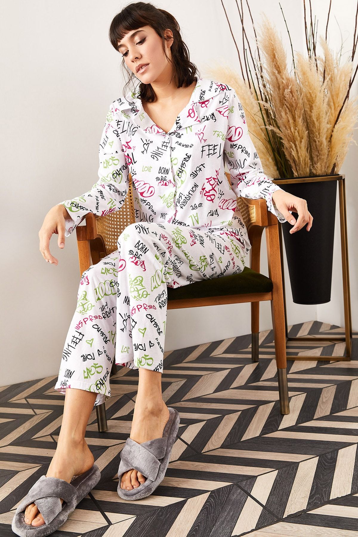 Olalook Kadın Ekru Yazılı Desenli Pijama Takımı PJM-00000002