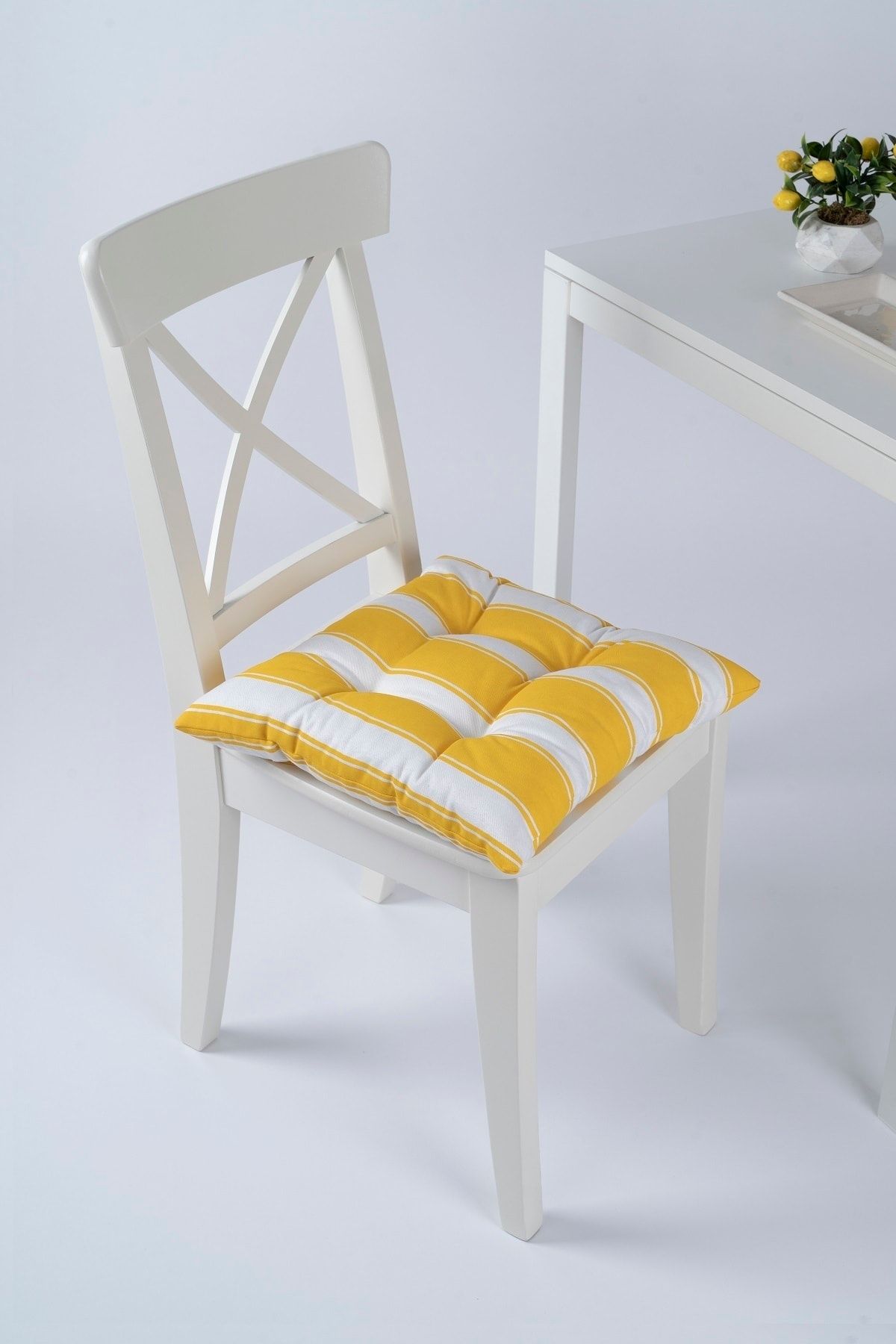 ALTINPAMUK Beta Pofidik Sarı Beyaz Sandalye Minderi Bağcıklı 40x40cm