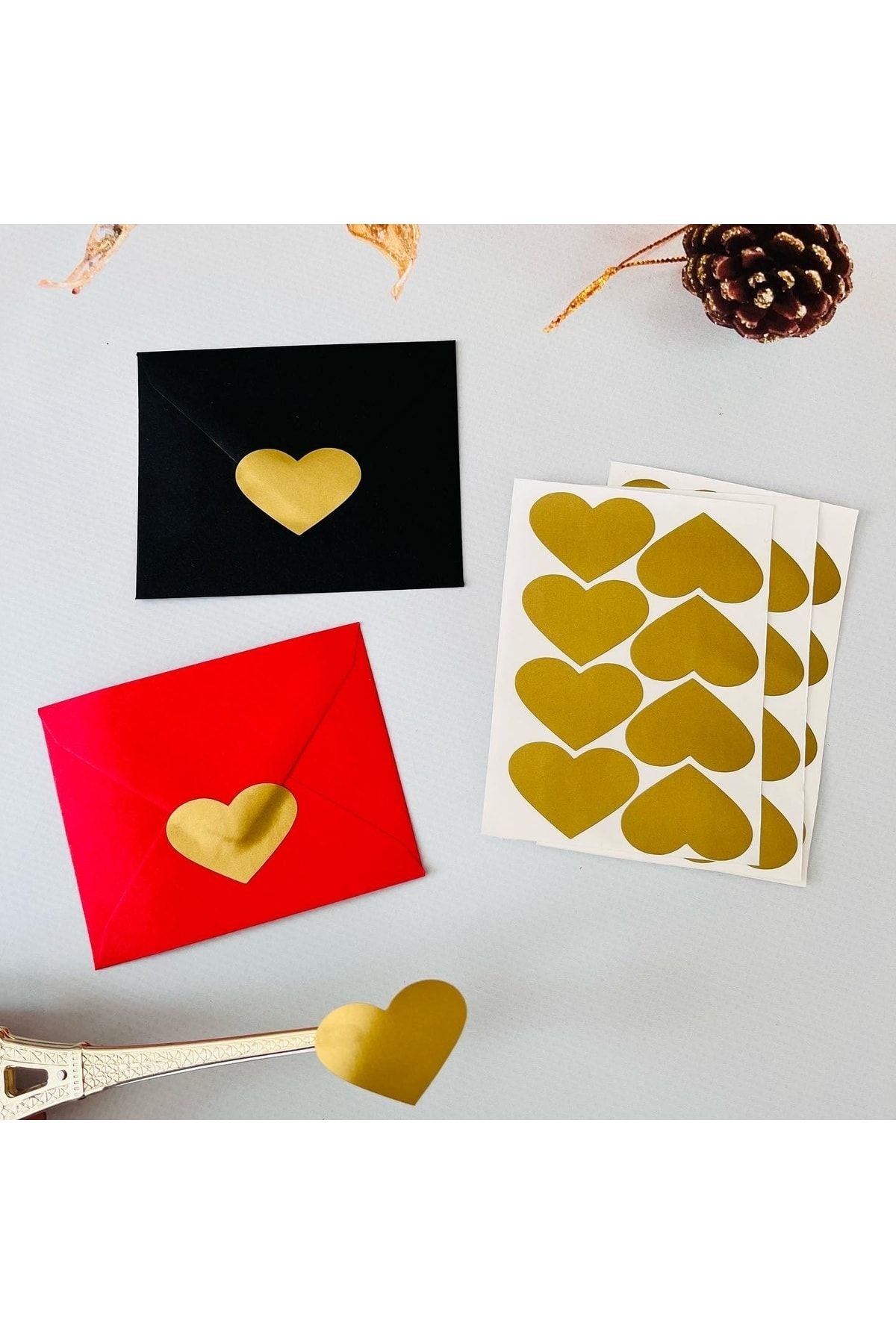 TUĞSET ETİKET Yapışkanlı Kalp Şekilli Gold Sticker Etiket Hediye Paketleme Parti Hediyeleri 24 Adet 3,5x2,5 Cm