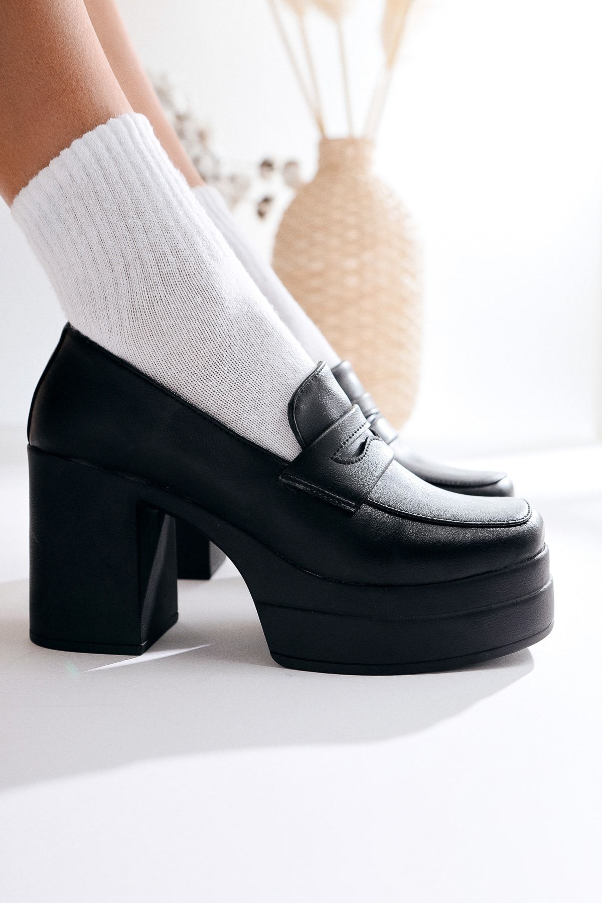 Limoya Candace Siyah Topuklu Platformlu Kadın Ayakkabı