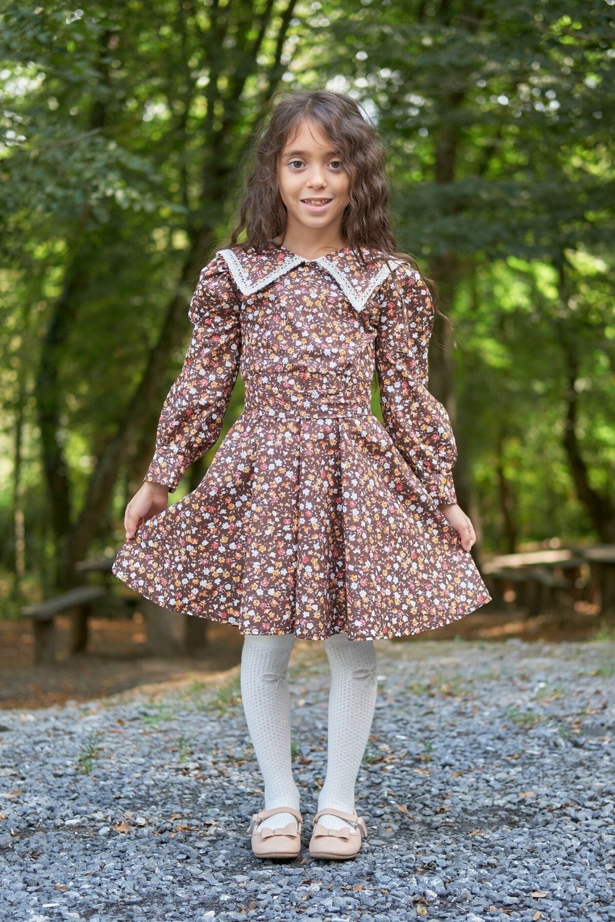 KÜÇÜĞÜM BUTİK Vintage Yakalı Uzun Kollu Kahverengi Çiçekli Kloş Kız Çocuk Elbise