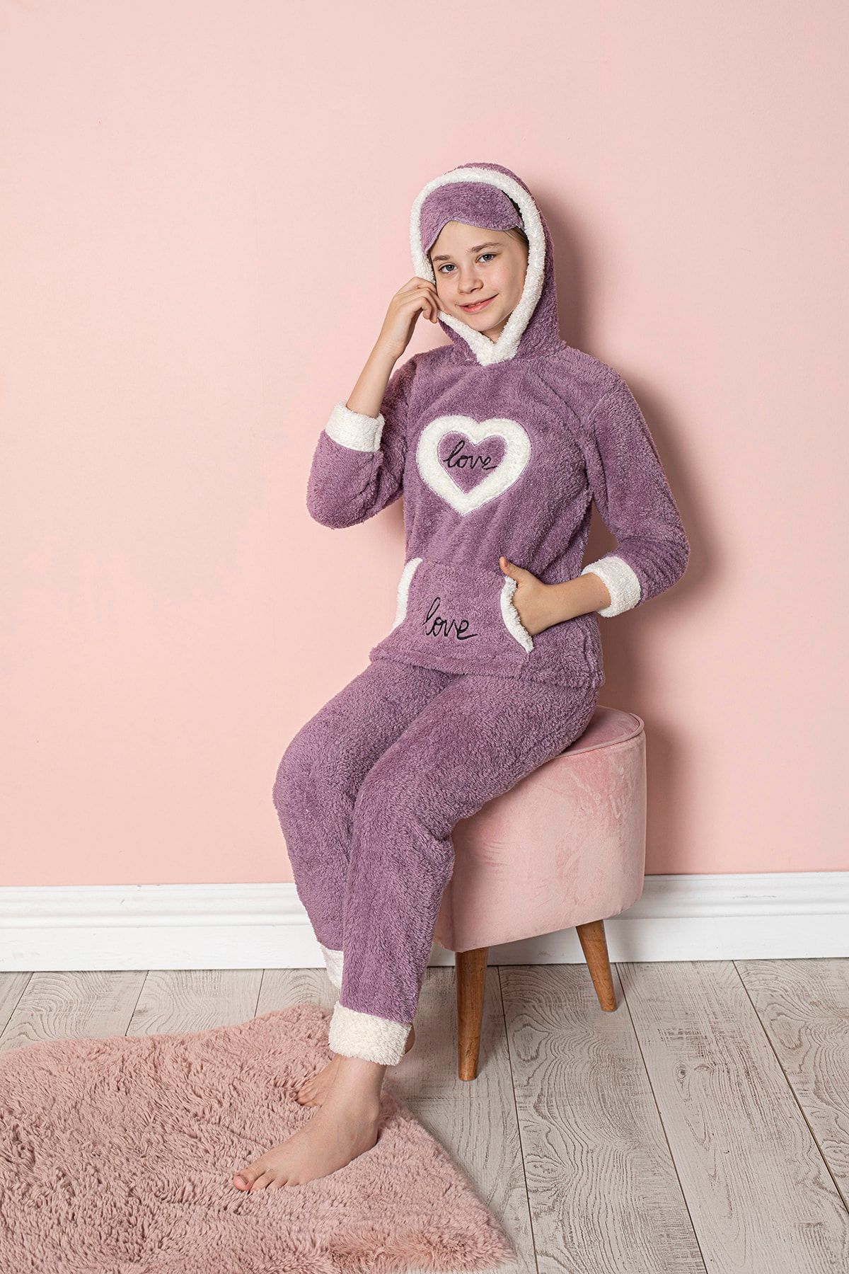 Tarık Kız Genç Ve Çocuk Kapüşonlu Uzun Kollu Peluş Kumaş Kışlık Sıcak Tutan Pijama Takımı