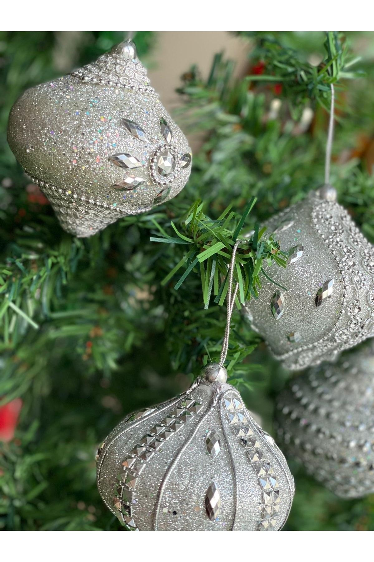 QUEEN AKSESUAR Ithal Lüks Koleksiyonluk Yeni Yıl Yılbaşı Otantik Simli Işlemeli 2li Çam Ağacı Süsü Gümüş Topaç