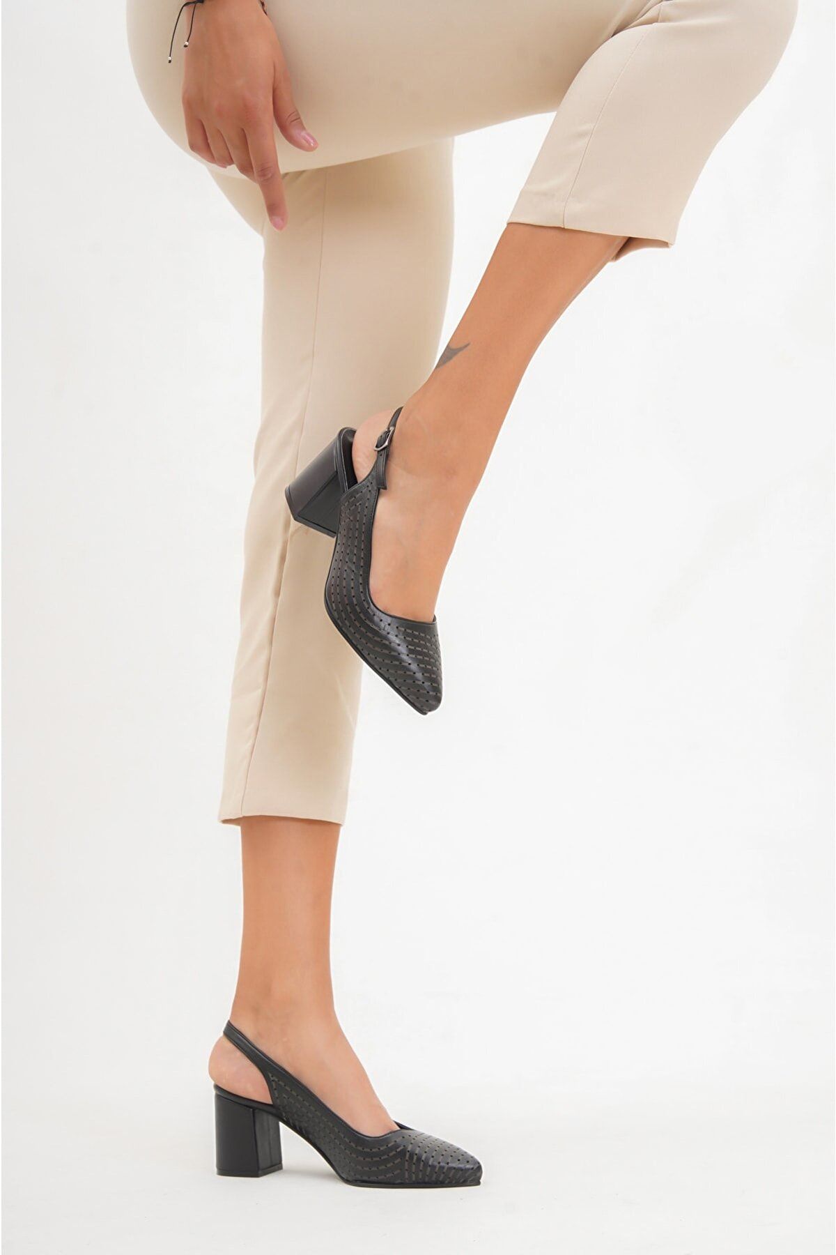 Deripabuc Hakiki Deri Siyah Kadın Topuklu Deri Ayakkabı Shn-0883