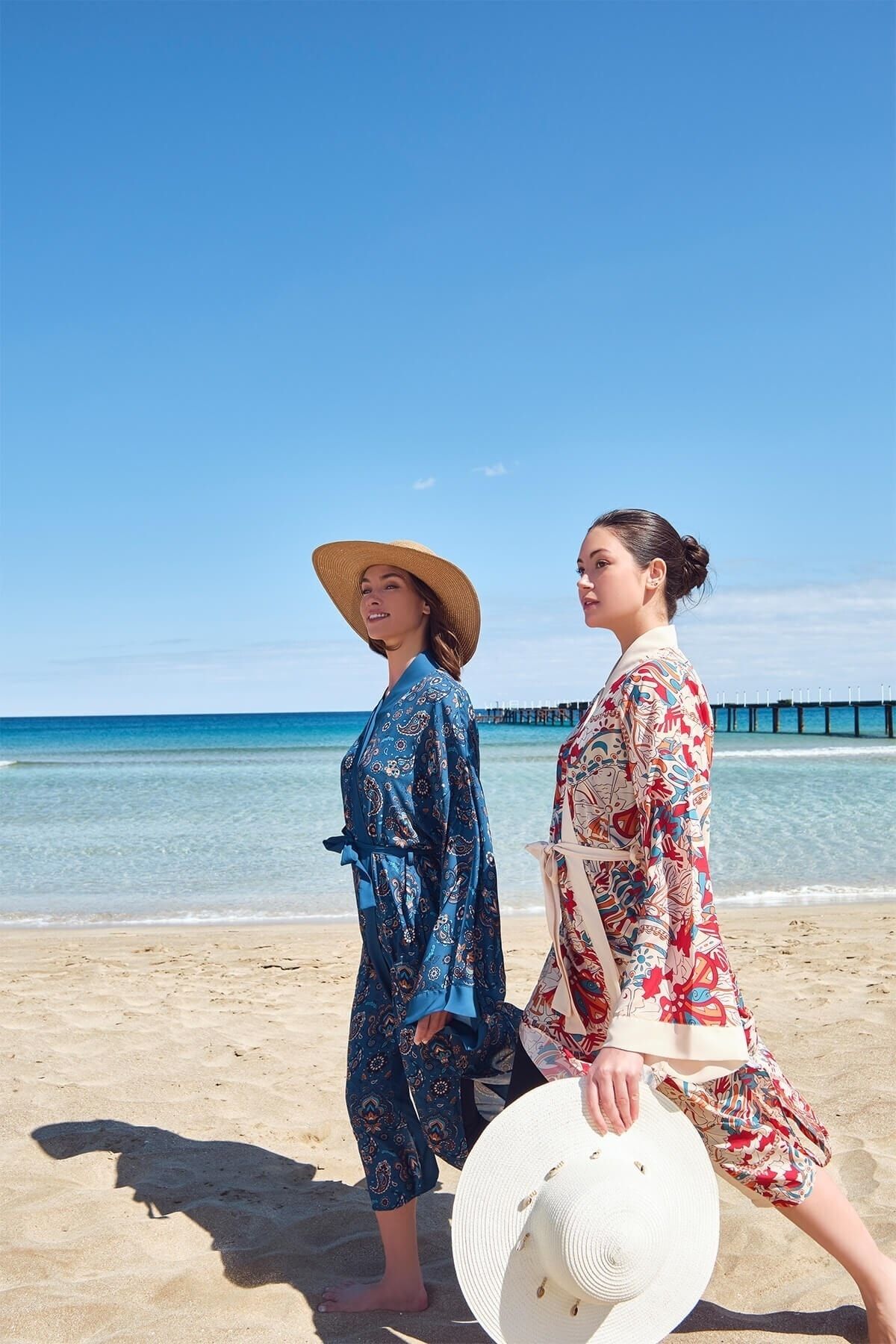 Haşema Bej Renkli Desenli Kemerli Uzun Kimono