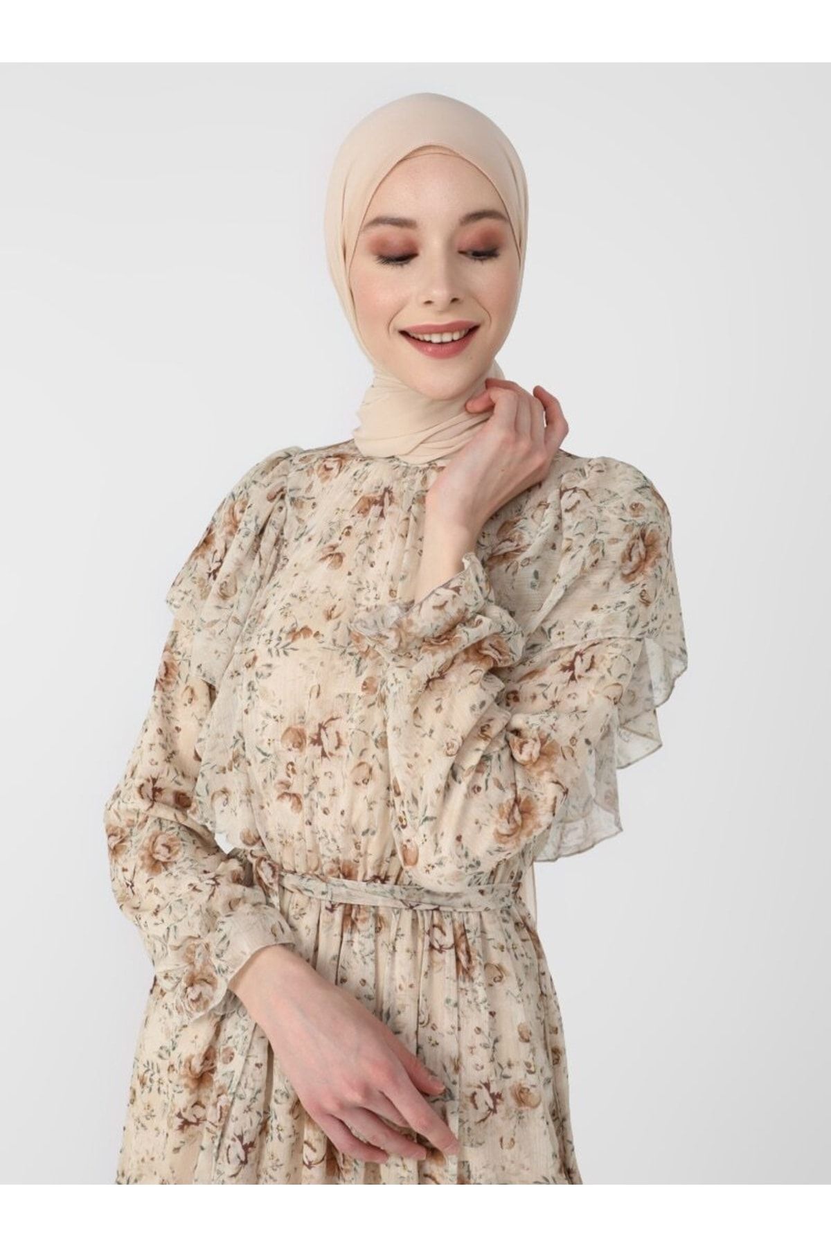Refka Volan Detaylı Çiçekli Şifon Tesettür Elbise - Natural Çiçekli - Woman