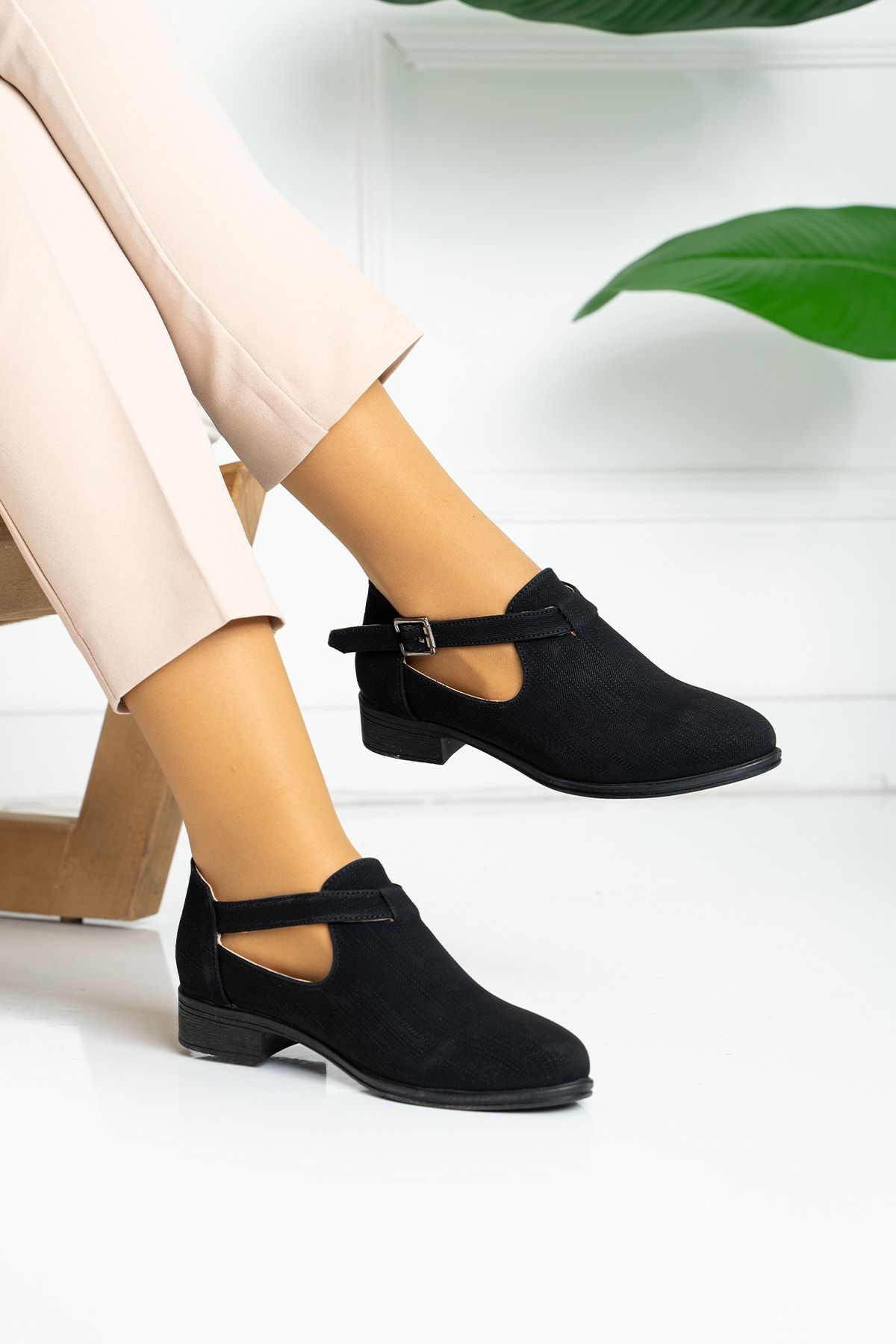 MERVESTORE Kemer Detay Kadın Klasik Ayakkabı