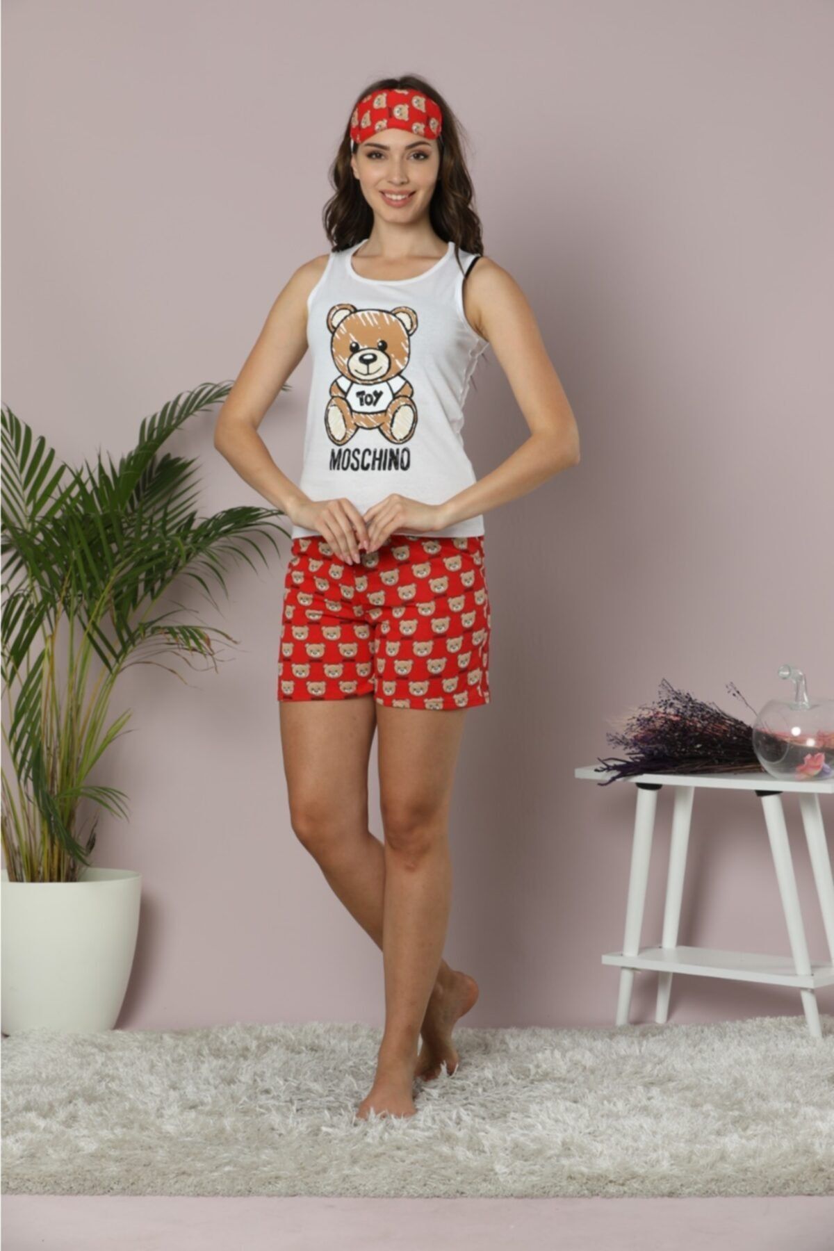 Azıcık Akıllı Kadın Beyaz - Kırmızı Oyuncak Ayı Baskılı Kolsuz Şort Pijama Takımı 20PJTBY001