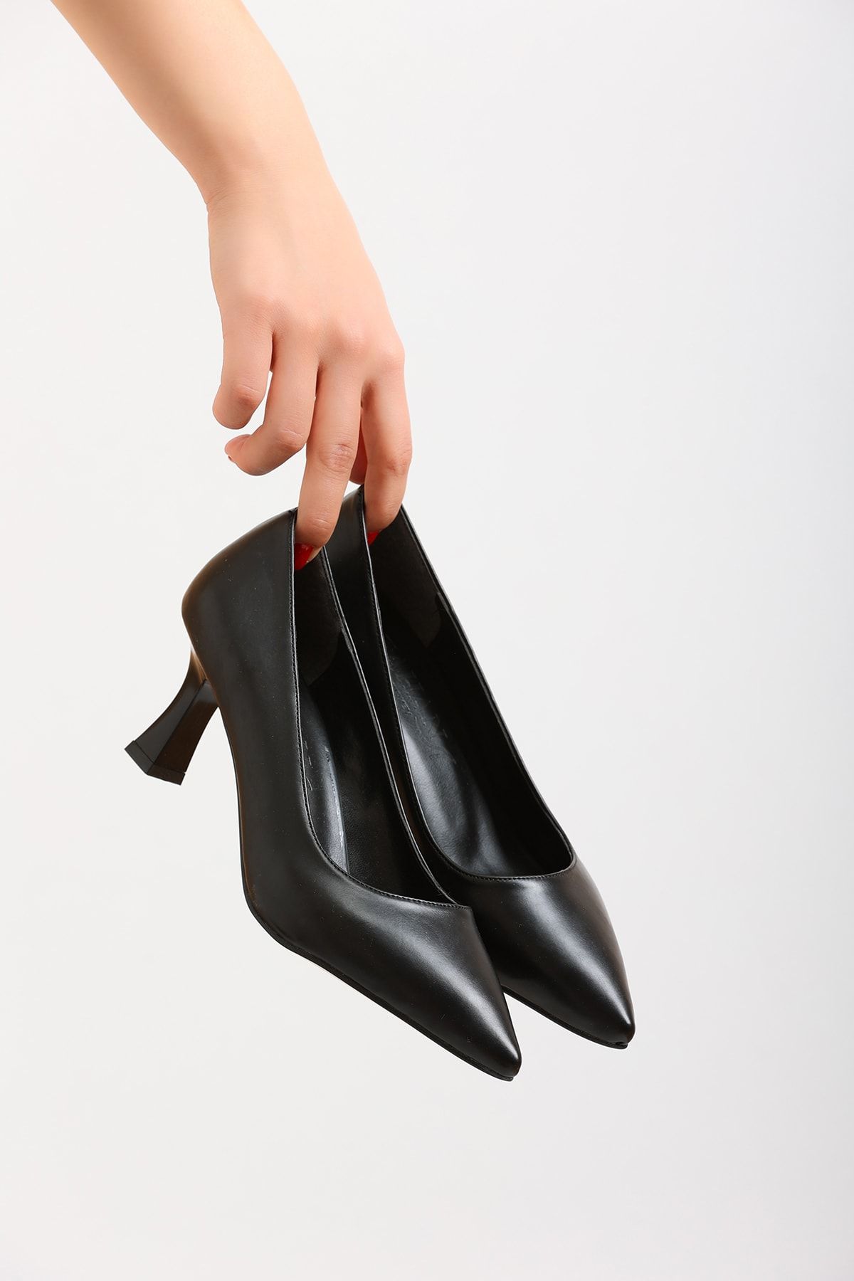 en7 Siyah Cilt Kadın Klasik Topuklu Ayakkabı 0002