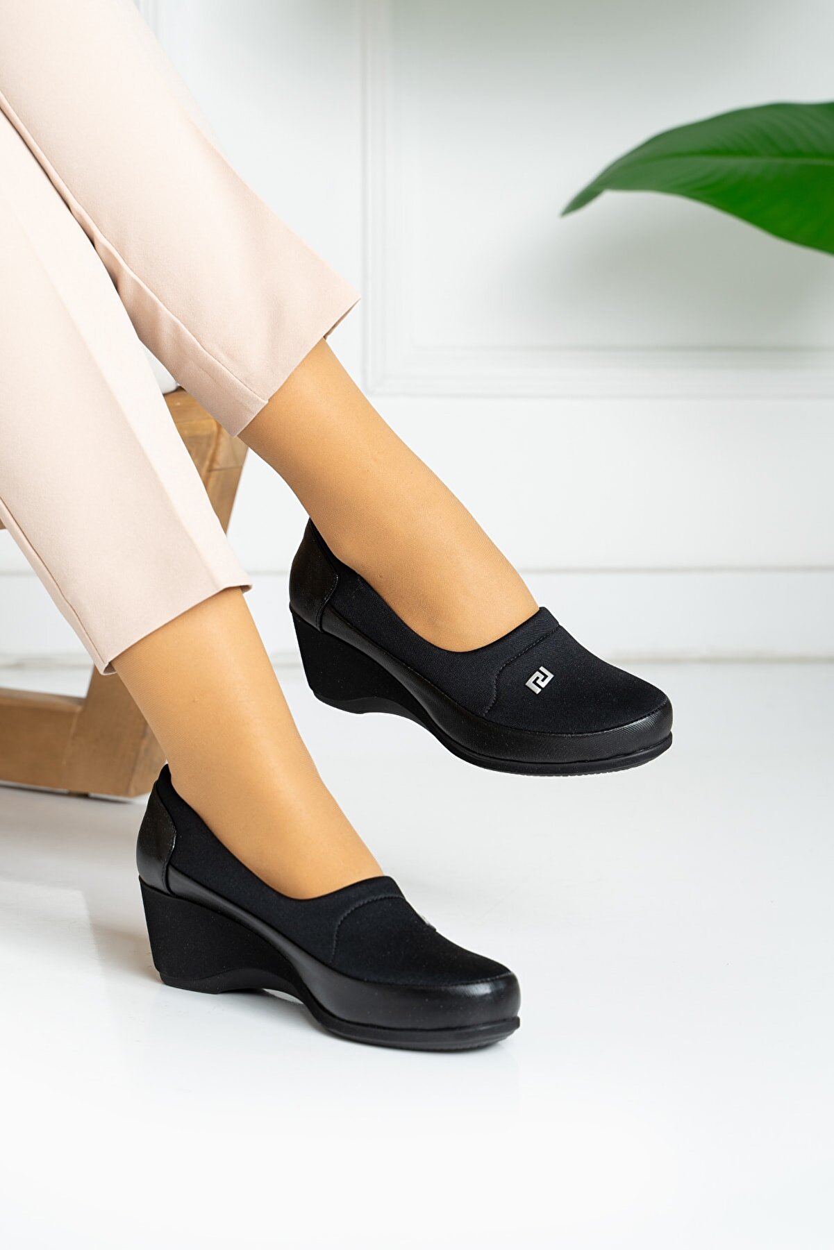 MERVESTORE Bayan Ortapedik Klasik Ayakkabı