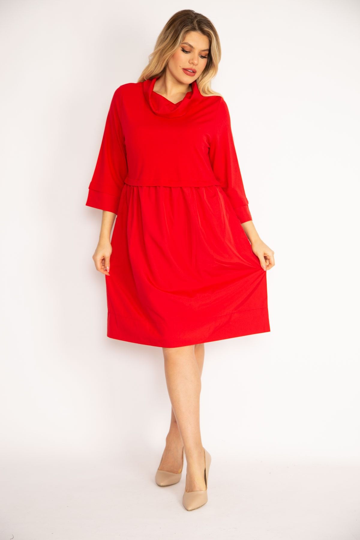 Şans Kadın Büyük Beden Kırmızı Dik Yakalı Etek Kısmı Yaka Ve Kol Ağzı Sıvama Kumaş Elbise 65n35038
