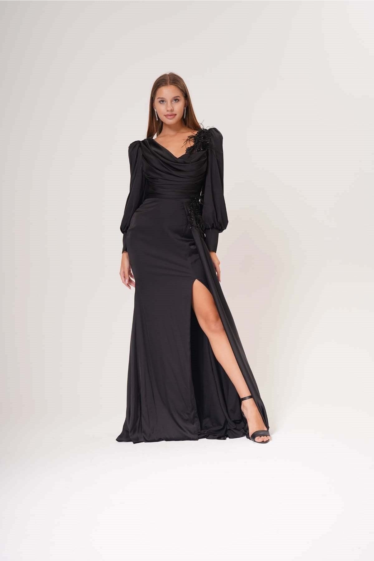 La Vita e Bella Siyah Karpuz Kol Drape Yaka Kuyruk Detaylı Uzun Saten Abiye Elbise 8013