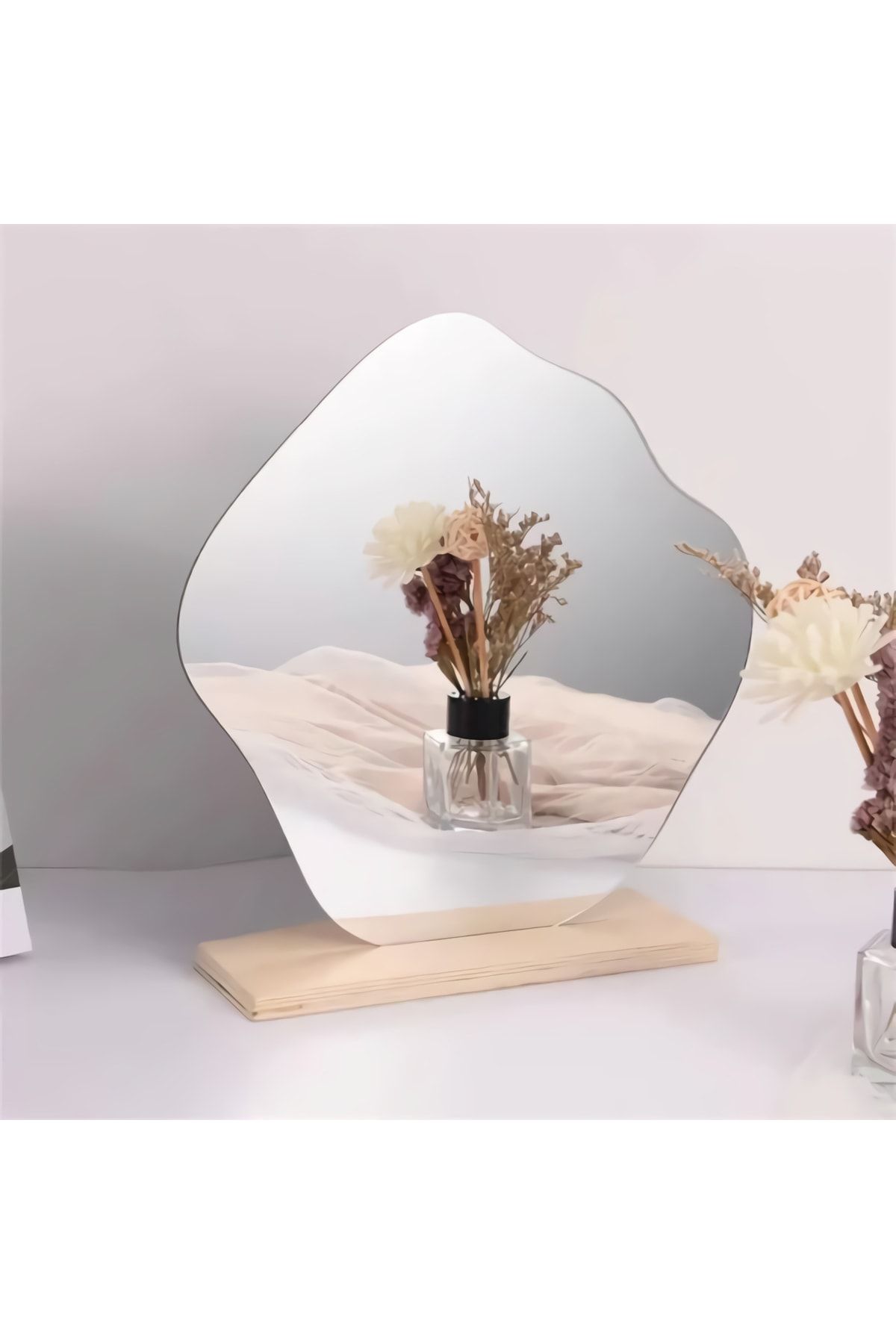 FNC CONCEPT Makyaj Aynası Ahşap Asimetrik Ayna Dekoratif Selfie Aynası Ev Dekorasyon 23x23 Cm