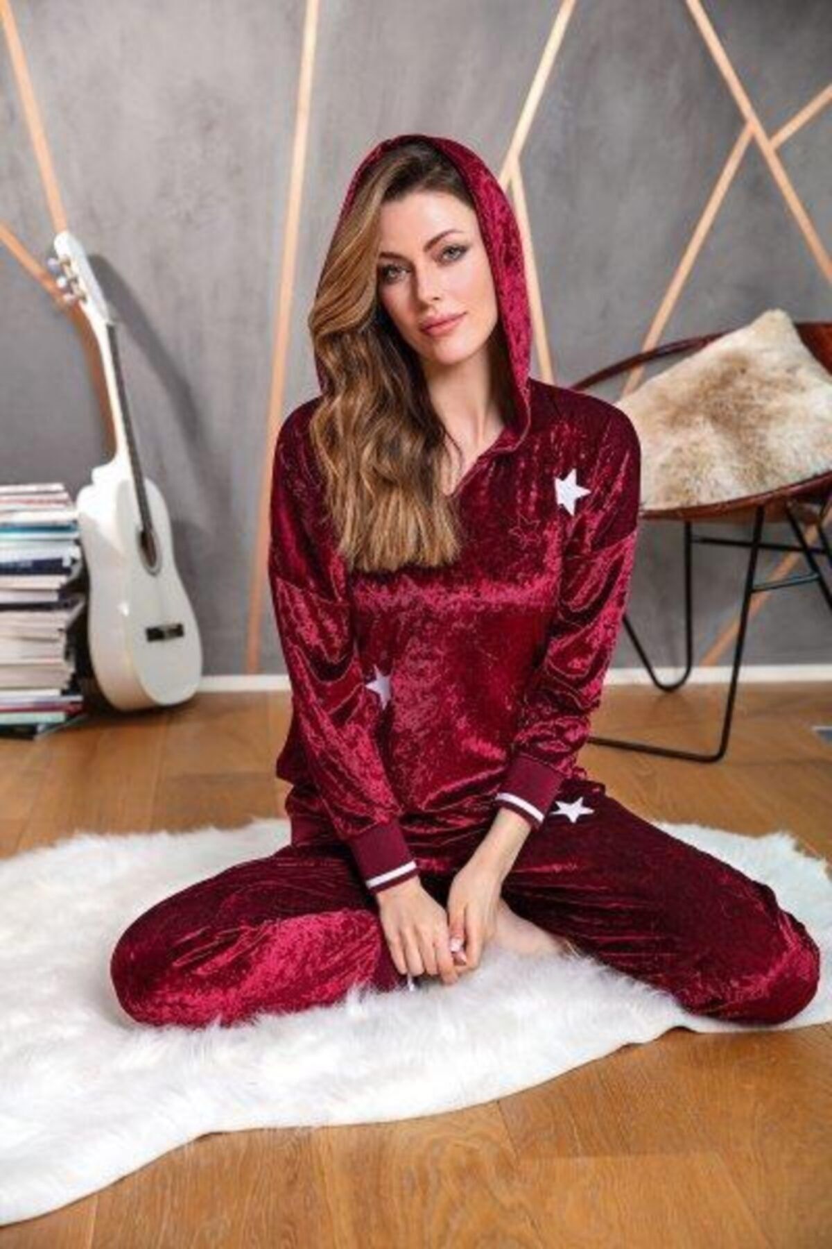 Anıl Kadın Bordo Pijama Kışlık Kadife Kapüşonlu Bluz Pantolon 2'li Takım 9613