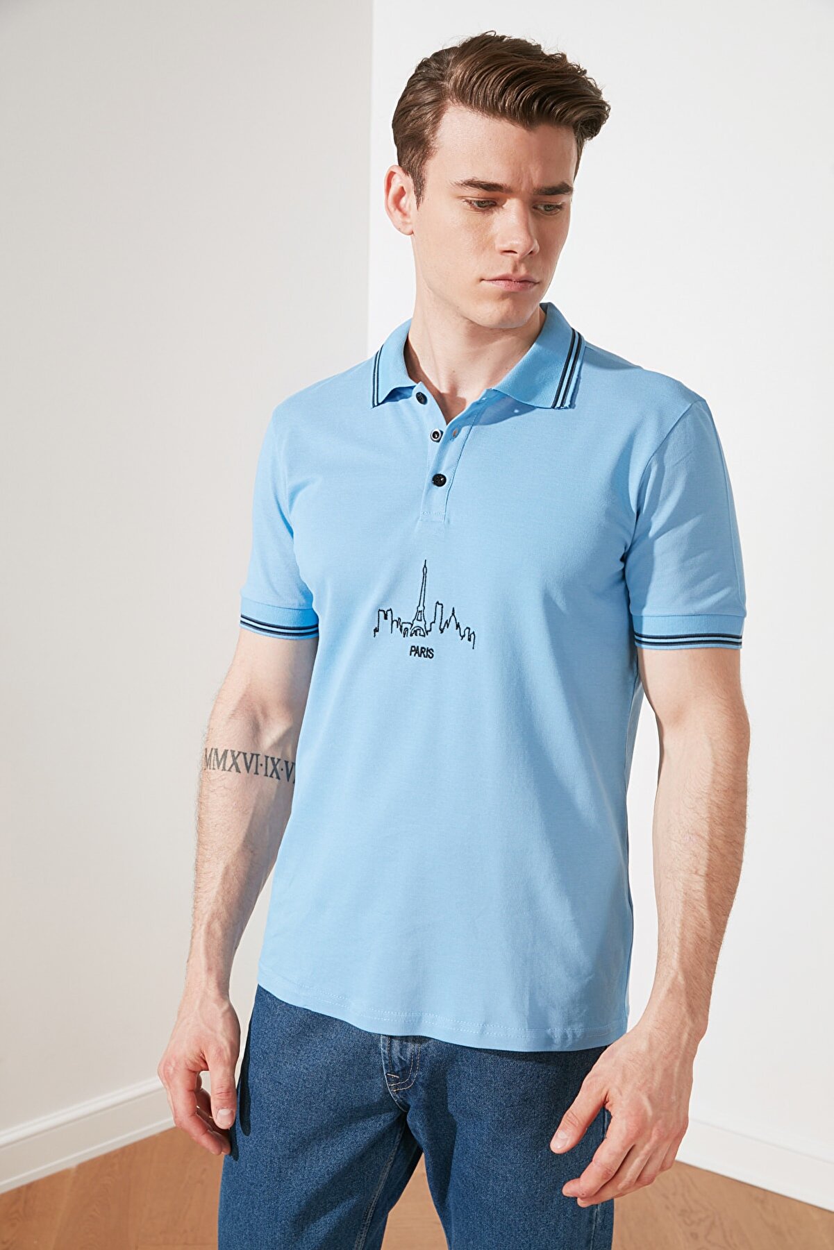 TRENDYOL MAN Mavi Erkek Slim Fit Kısa Kollu Baskılı Polo Yaka T-shirt TMNSS21PO0098