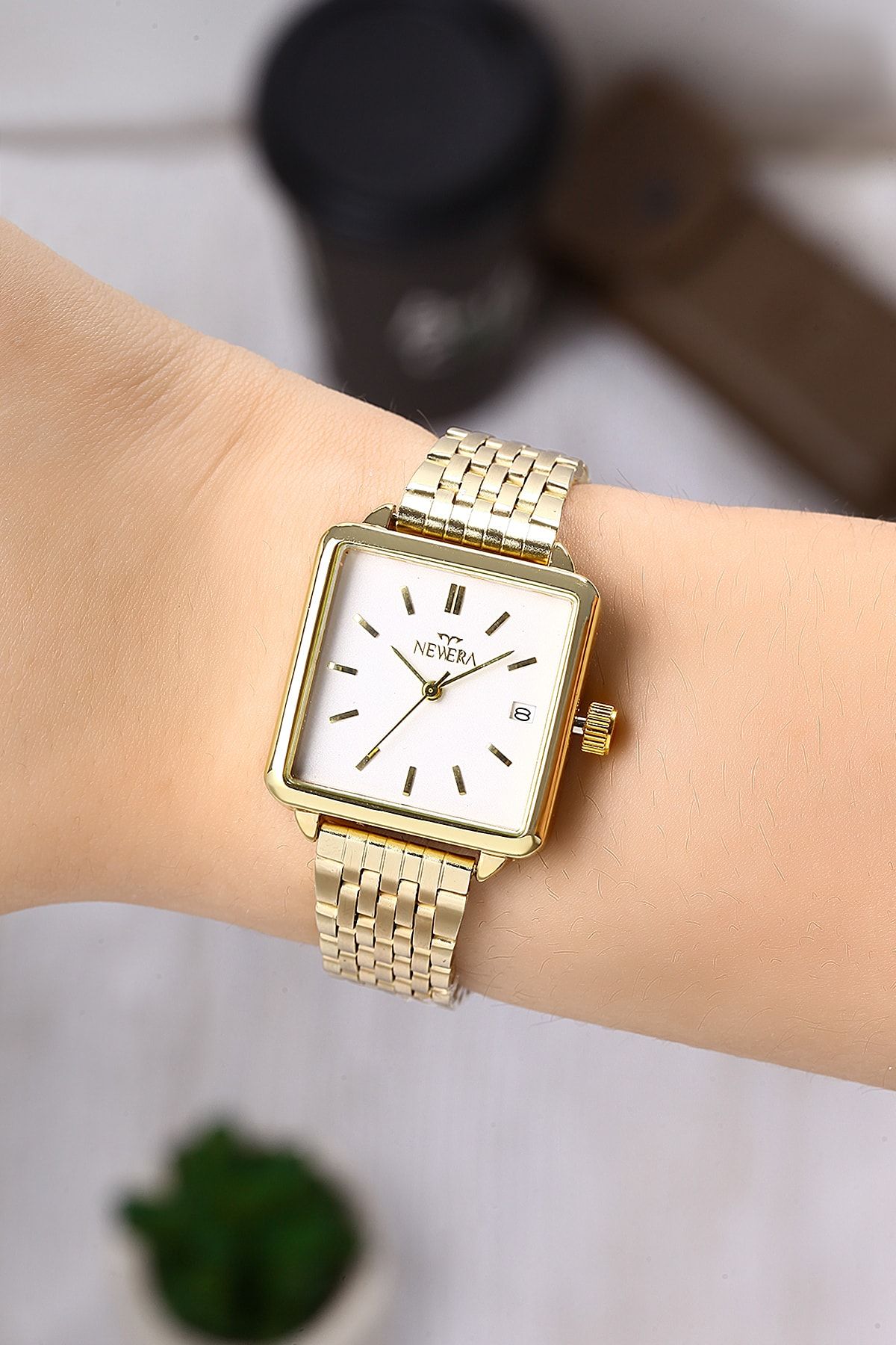 Newera Watch Metal Kordon Takvimli Kare Kadın Kol Saati Nww00002