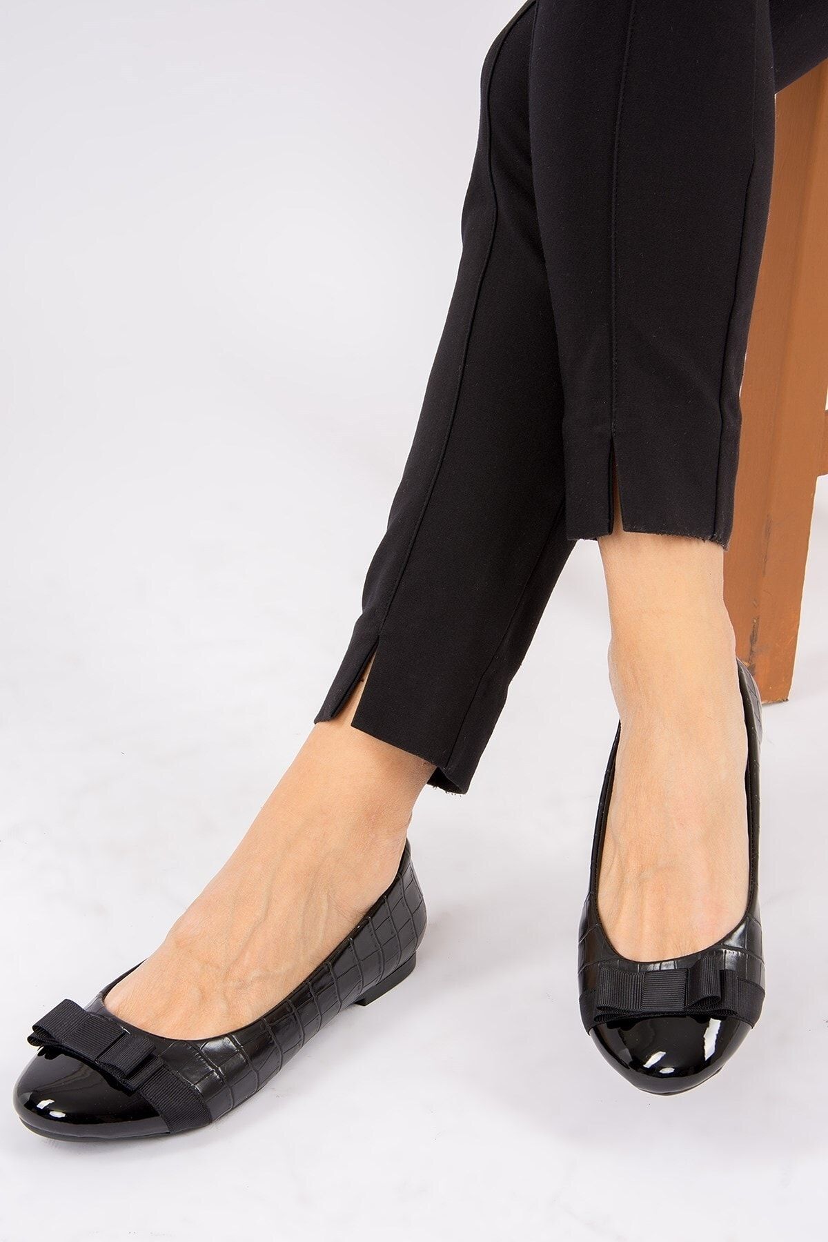 Fox Shoes Siyah Kadın Babet G726019511