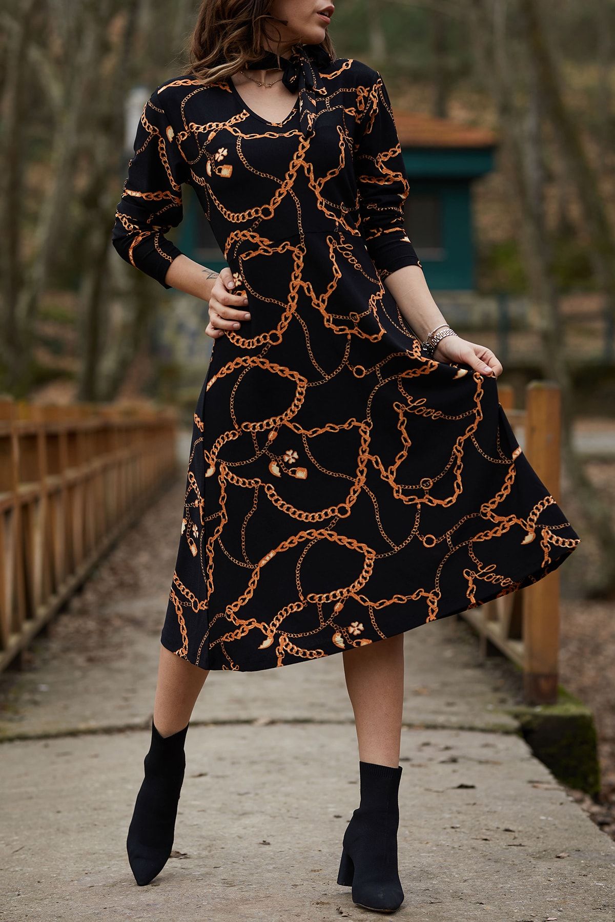 XHAN Kadın Siyah Yakası Bağlamalı Zincir Desenli Elbise 9KXK6-40503-02