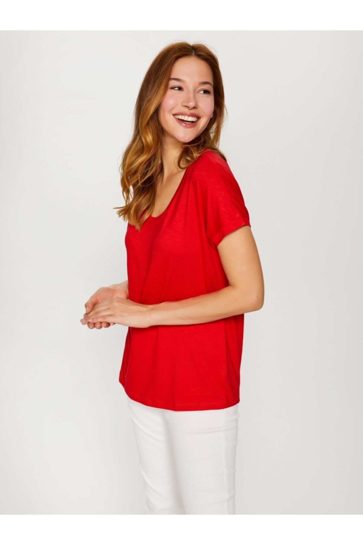 Faik Sönmez Kadın Kırmızı Yuvarlak Yaka T-Shirt 60016 U60016