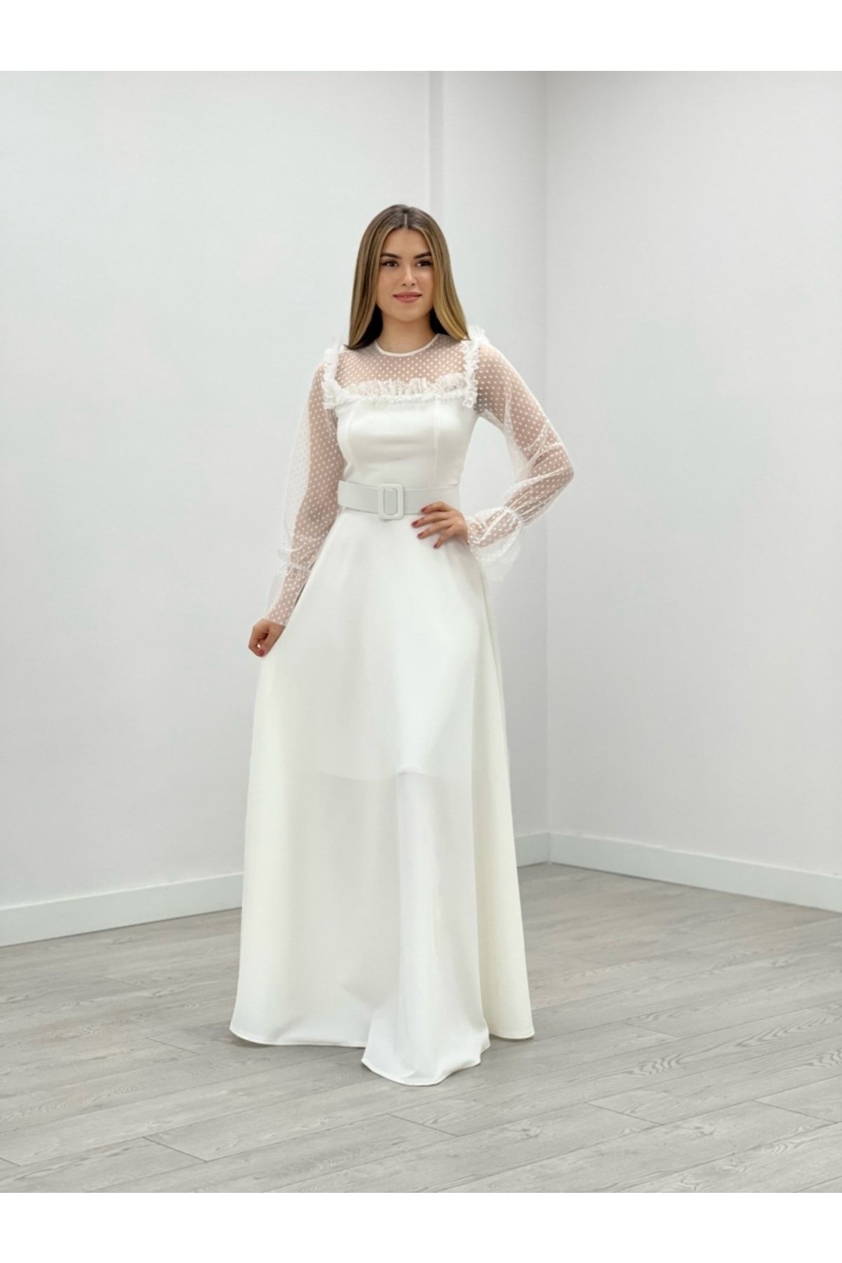 giyimmasalı Krep Kumaş Puantiye Detaylı Kiloş Abiye Elbise - Beyaz