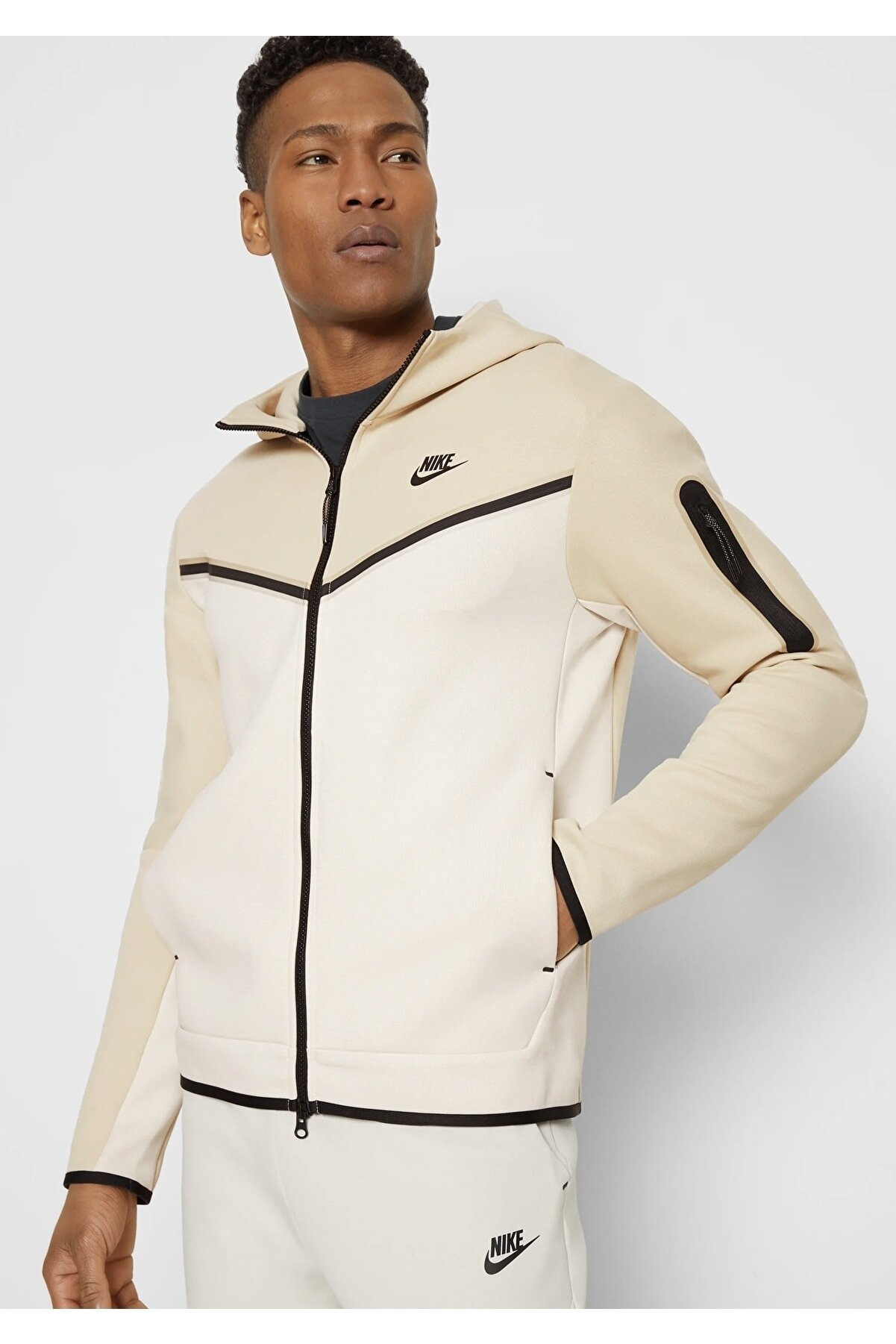 nike tech knit windrunner
