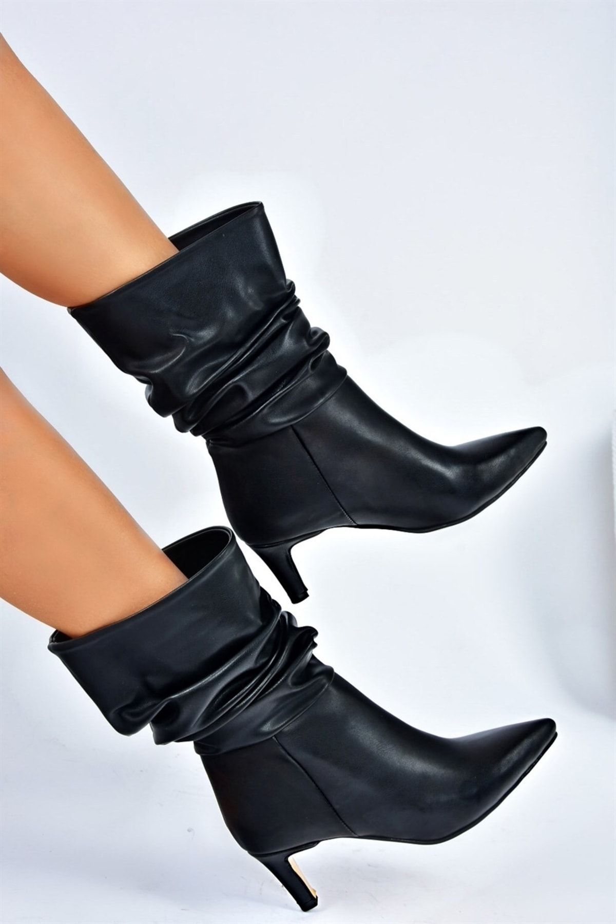 Fox Shoes Siyah Büzgülü Kısa Topuklu Kadın Bot L882861909