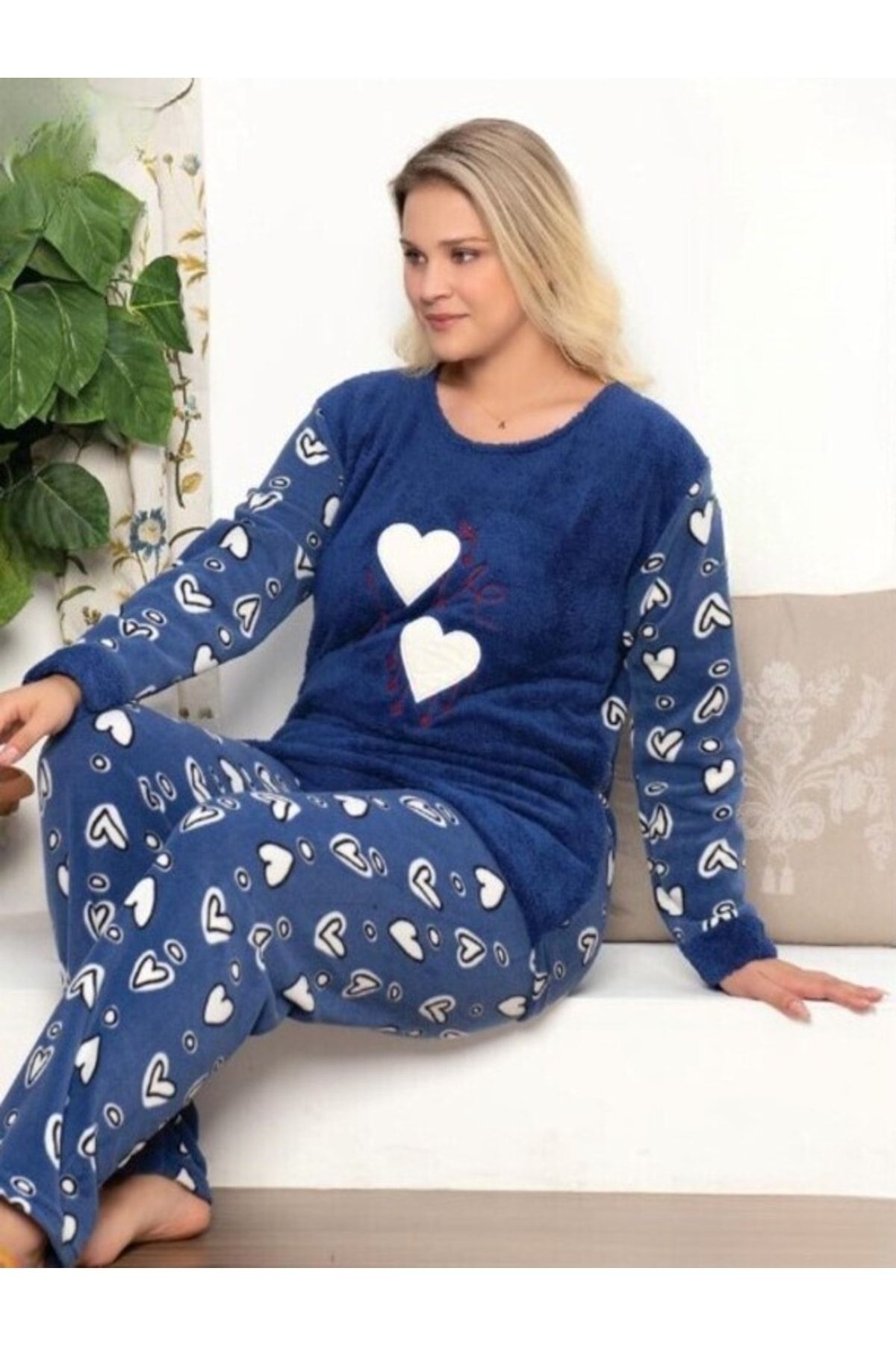 Pyjama Familya Kadın Kalp Desenli Büyük Beden Polar Pijama Takımı