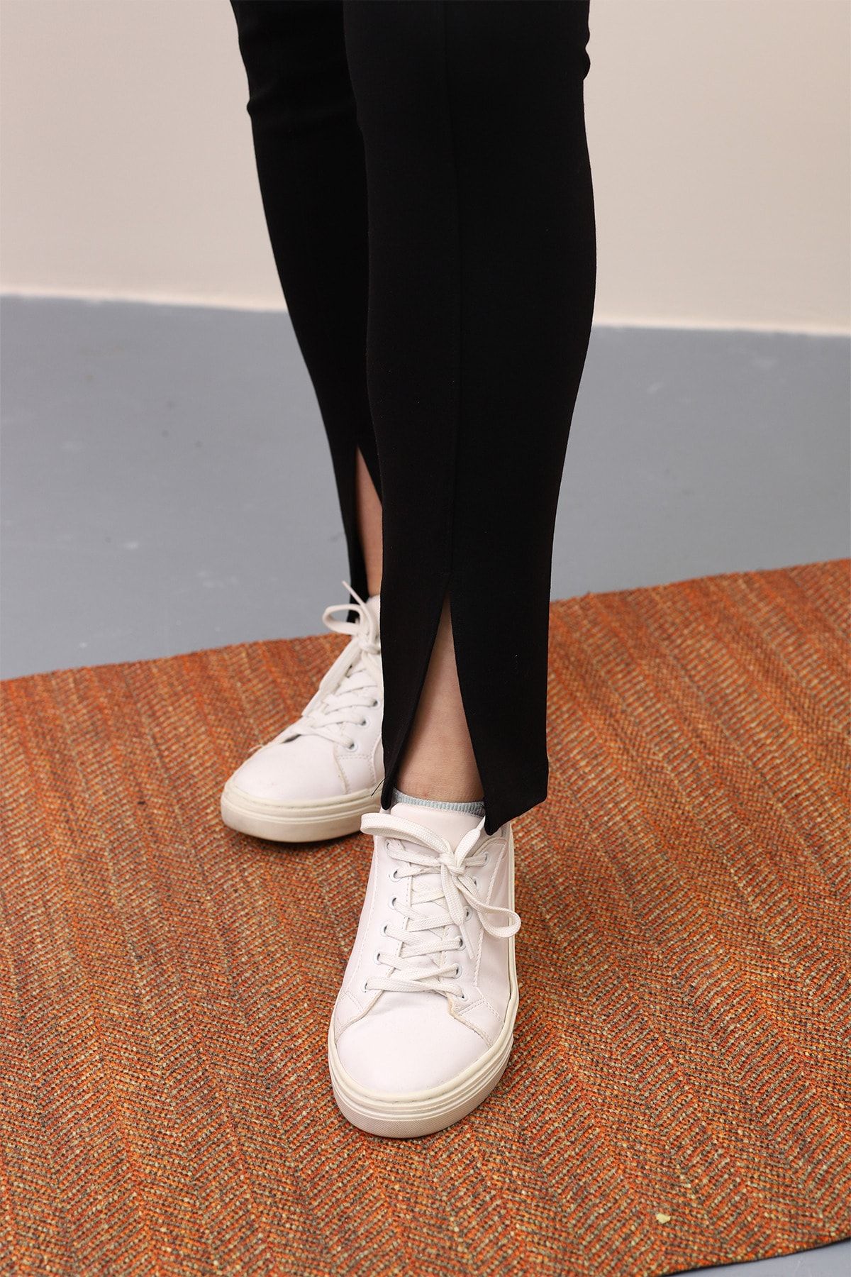 Genel Markalar Kadın Siyah Yırtmaçlı Yüksek Bel Toparlayıcı Lastikli Interlok Çelik Örme Pantolon Tayt