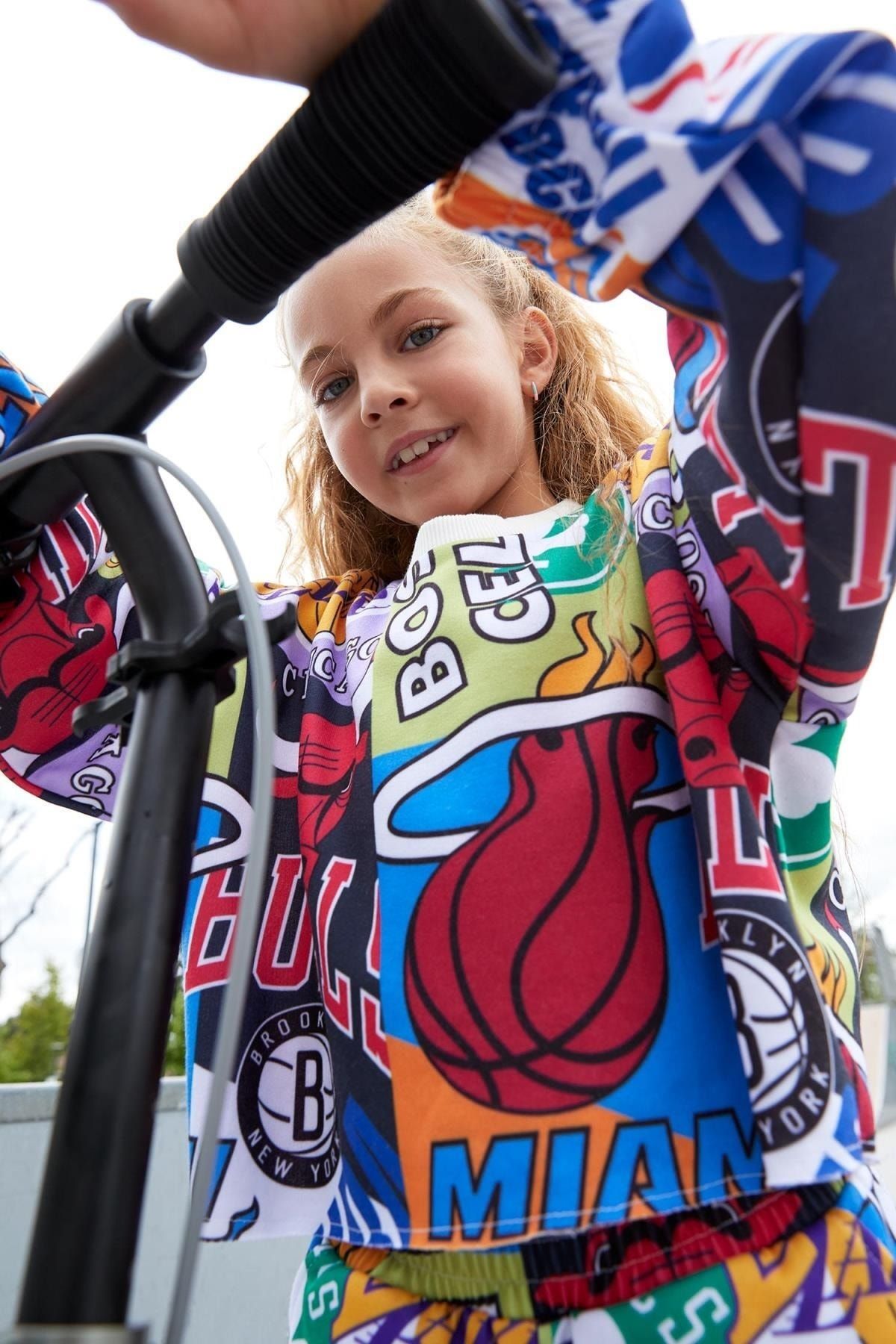 Defacto Kız Çocuk NBA Current Teams Crop Bisiklet Yaka Desenli Sweatshirt