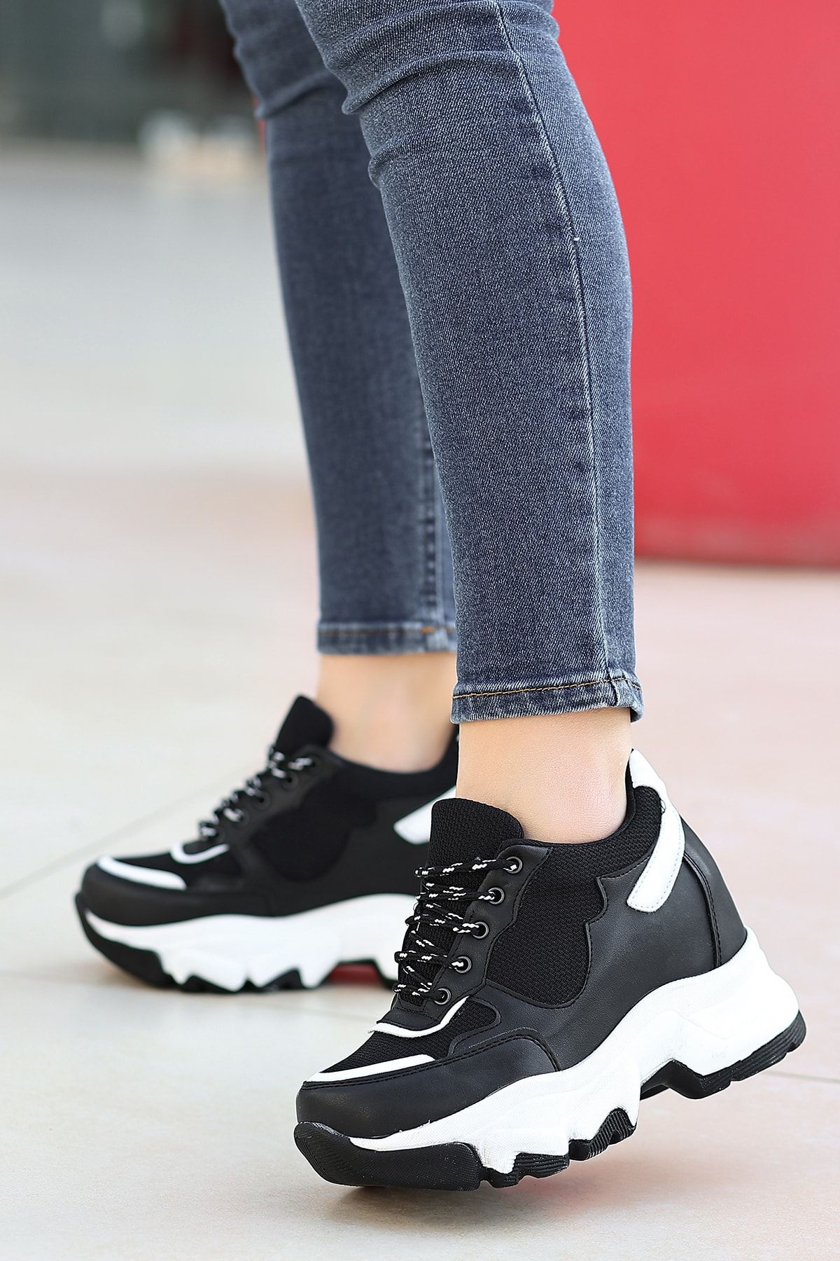 Madam Tarz Siyah - Kadın Gizli Dolgu Topuk Sneaker Tabanlı Spor