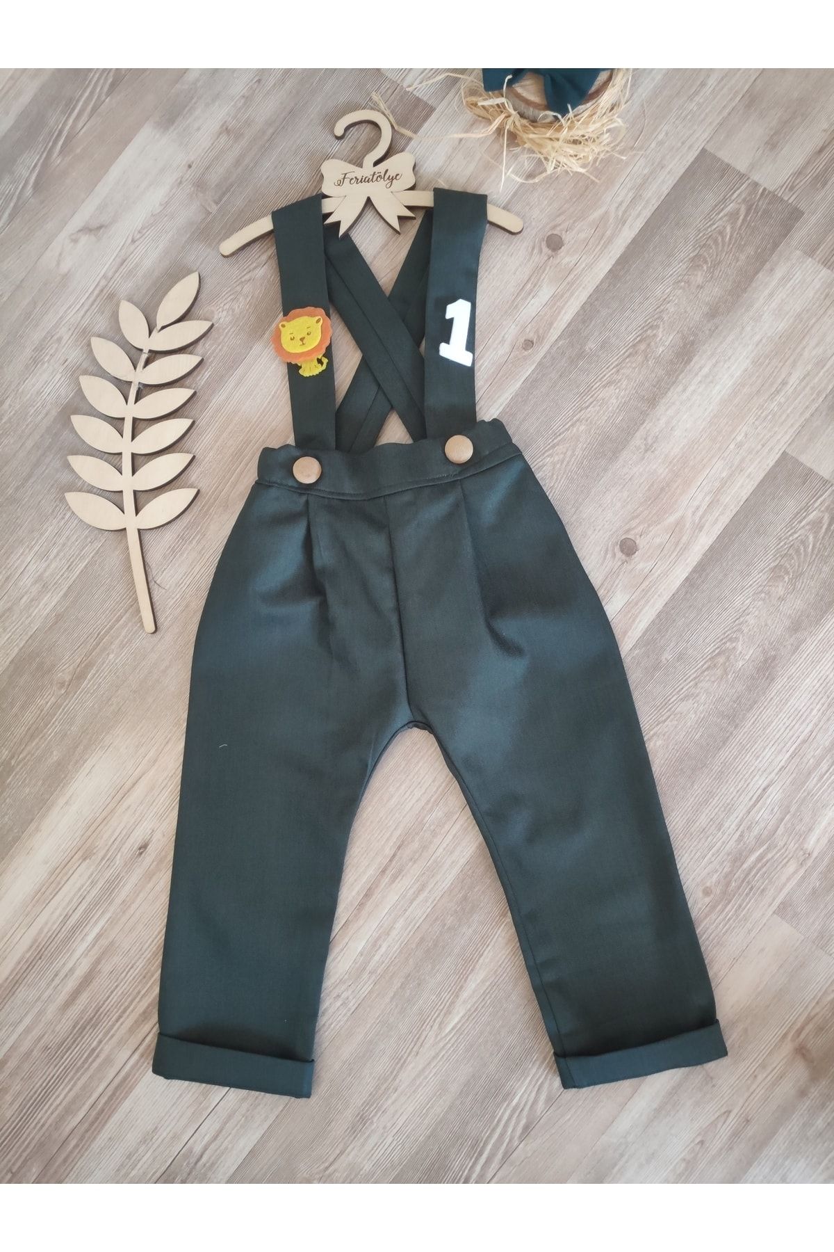 Feriatolye Koyu Yeşil Erkek Çocuk Pantolon Salopet Safari Konsepti 1 Yaş Doğum Günü Kıyafeti