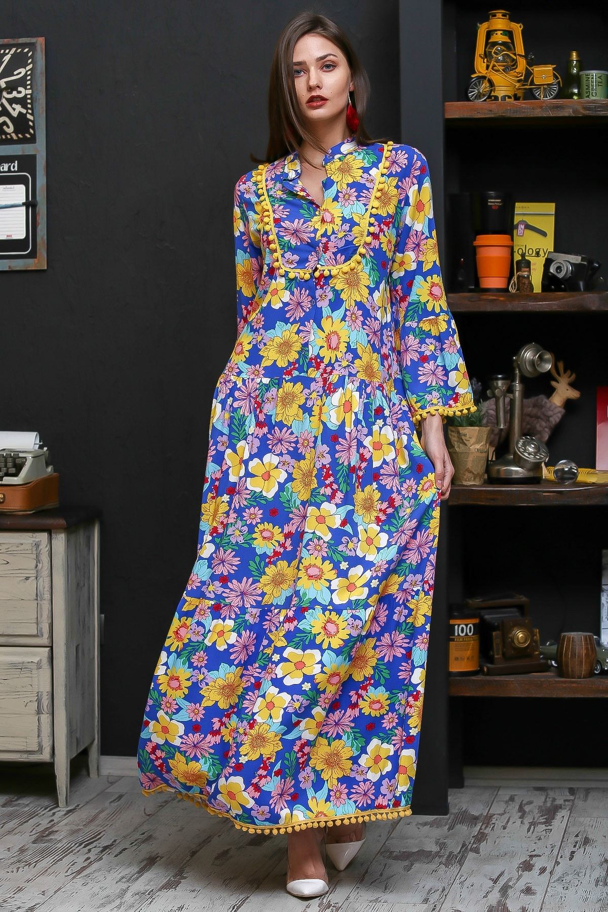 Chiccy Kadın Mavi Patı Düğmeli Ponponlu Papatya Desenli Uzun Dokuma Elbise M10160000EL95943
