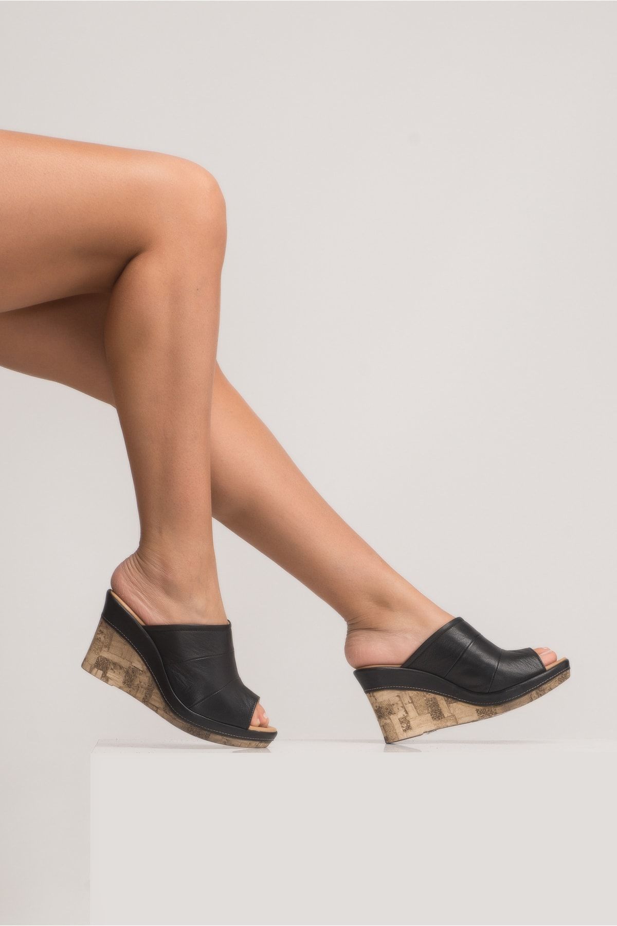 Zeynep Sıradağlı Kadın Siyah Dolgu Topuk Sandalet