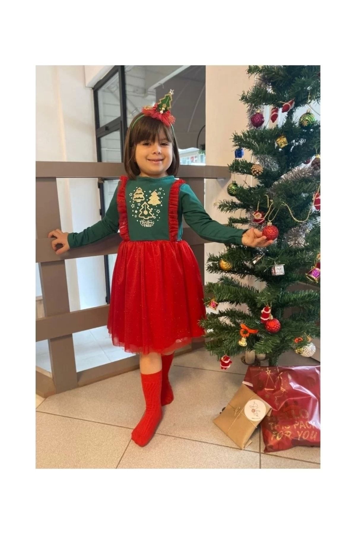 Kids Yılbaşı Ağacı Desenli Fırfır Detaylı Yeşil Noel Elbisesi