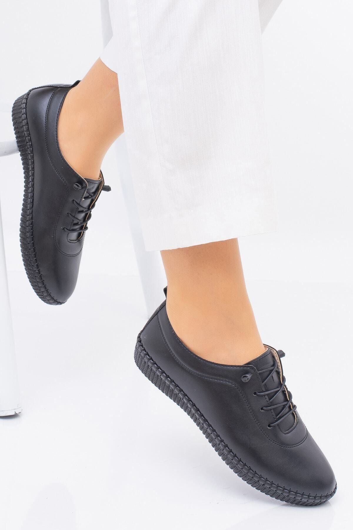 MelikaWalker Full Comfort Ve Ortopedik Bayan Siyah Günlük Rahat Lastik Bağcıklı Hava Alabilen Bayan Ayakkabı