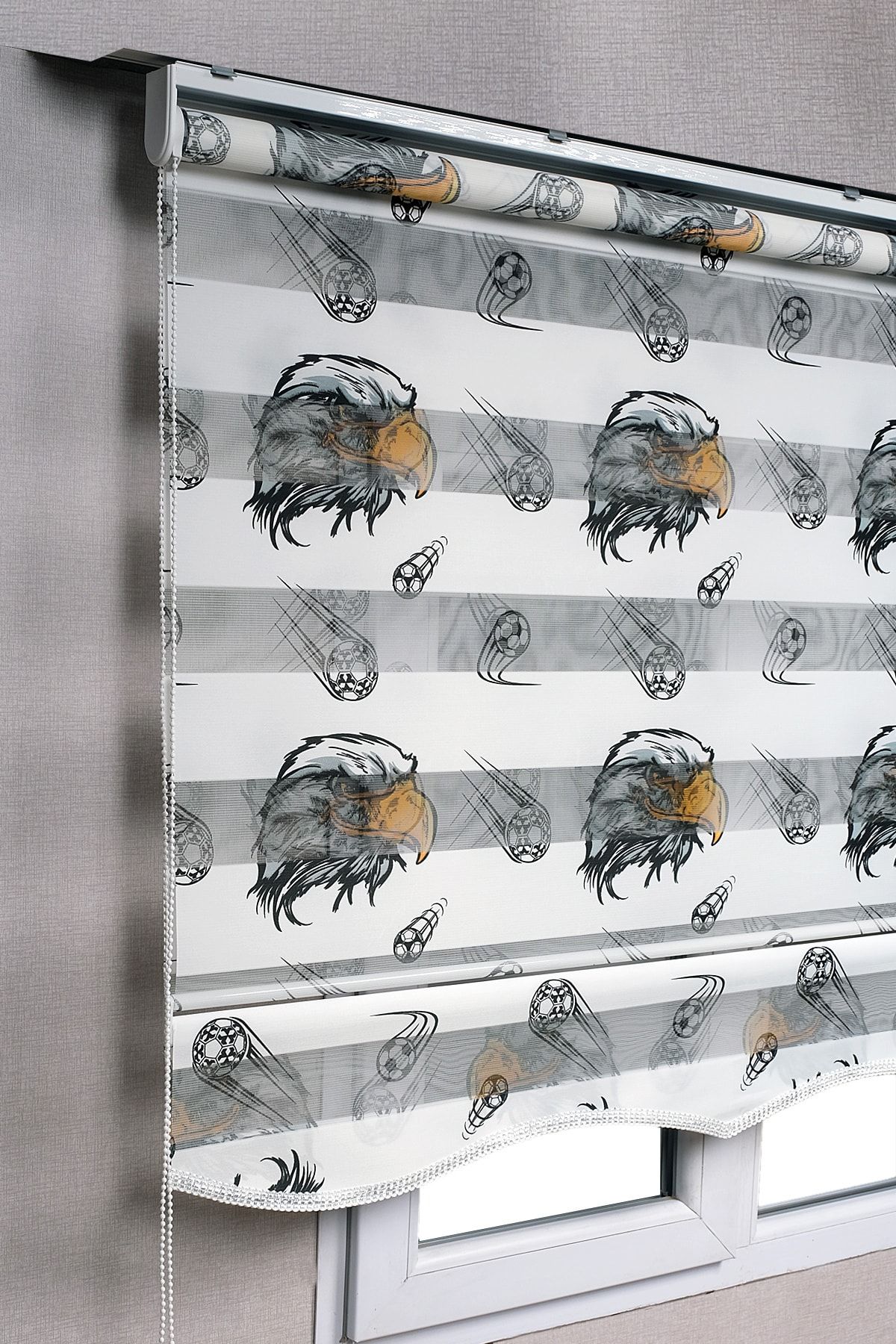 bizdenperde Brillant Etekli Beşiktaş Taraftar Kartal Desenli Genç Odası Zebra Stor Güneşlik Perdeler