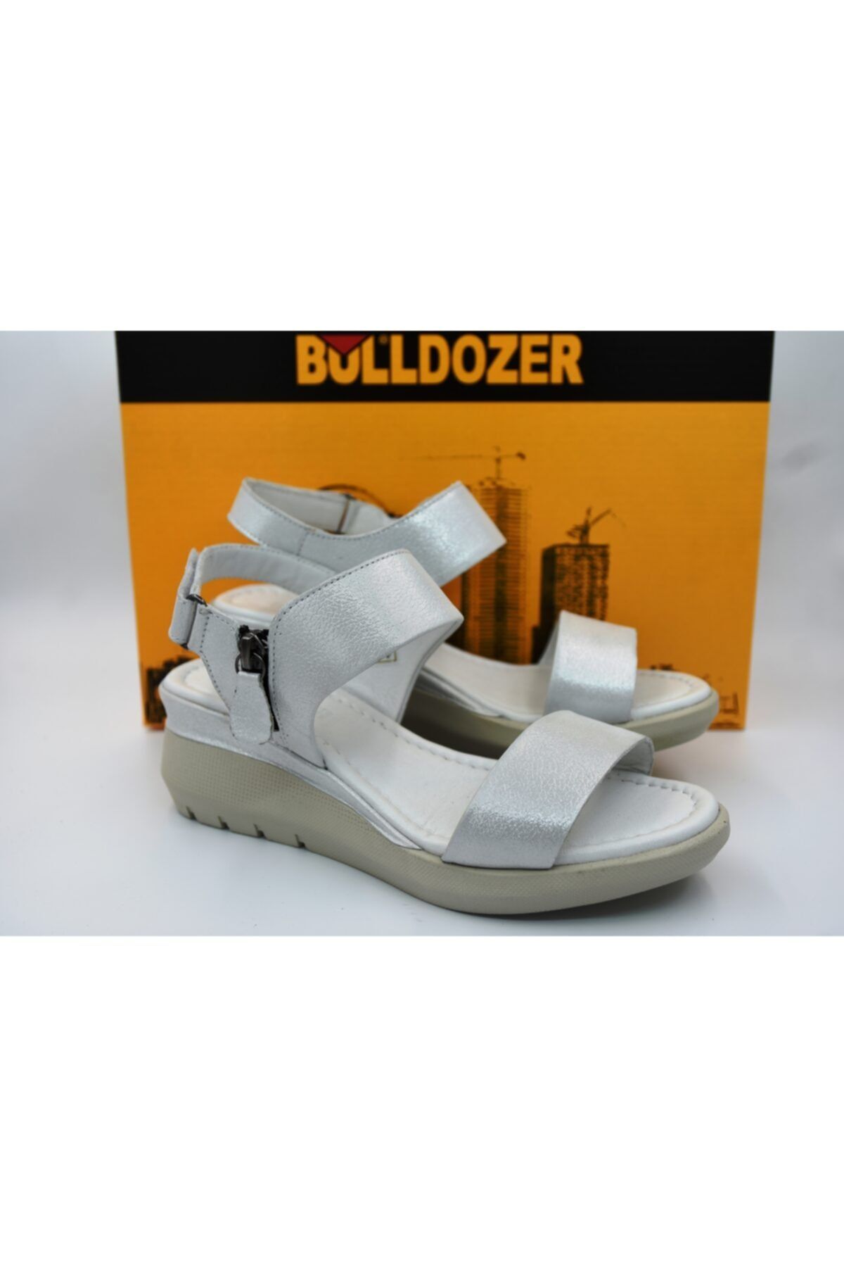 Bulldozer 211678 Günlük Kadın Sandalet