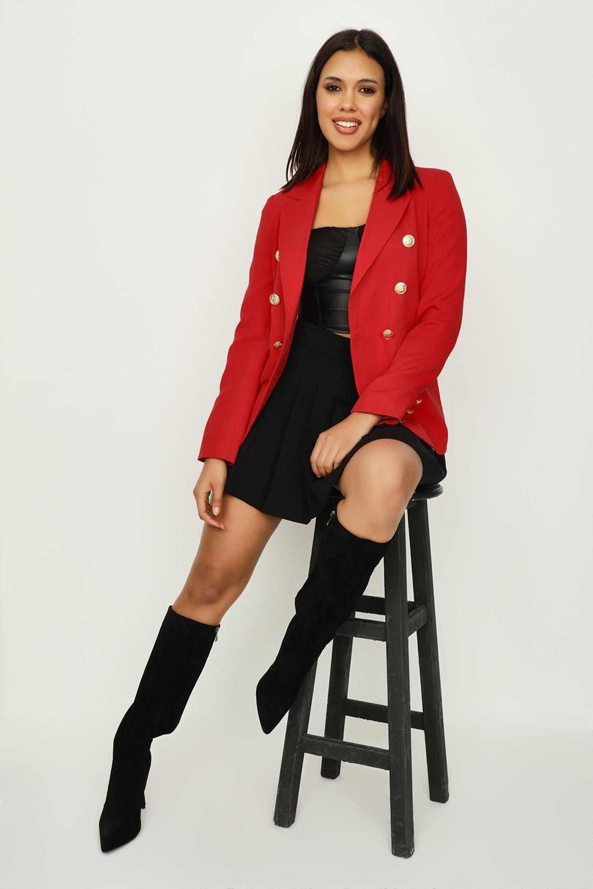 Select Moda Kadın Kırmızı Gold Düğme Kapamalı Astarlı Blazer Ceket